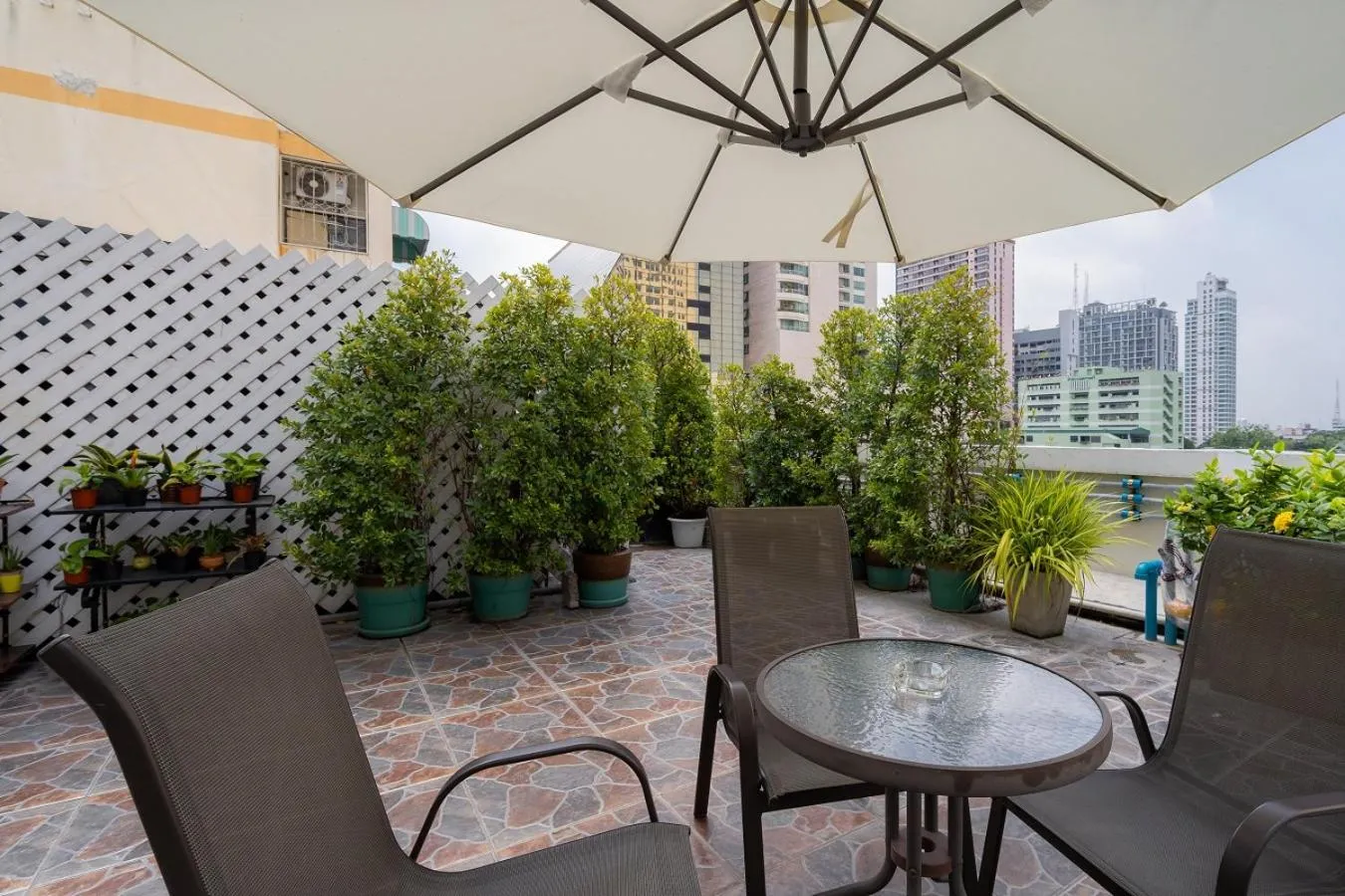 Garden in True Siam Phayathai Hotel