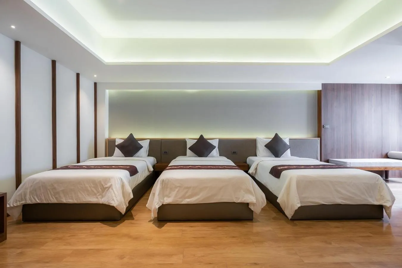 Bed in True Siam Phayathai Hotel