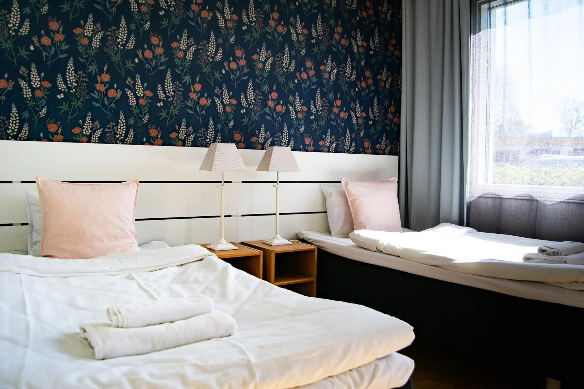 Bedroom, Bed in Hotel Sea Front