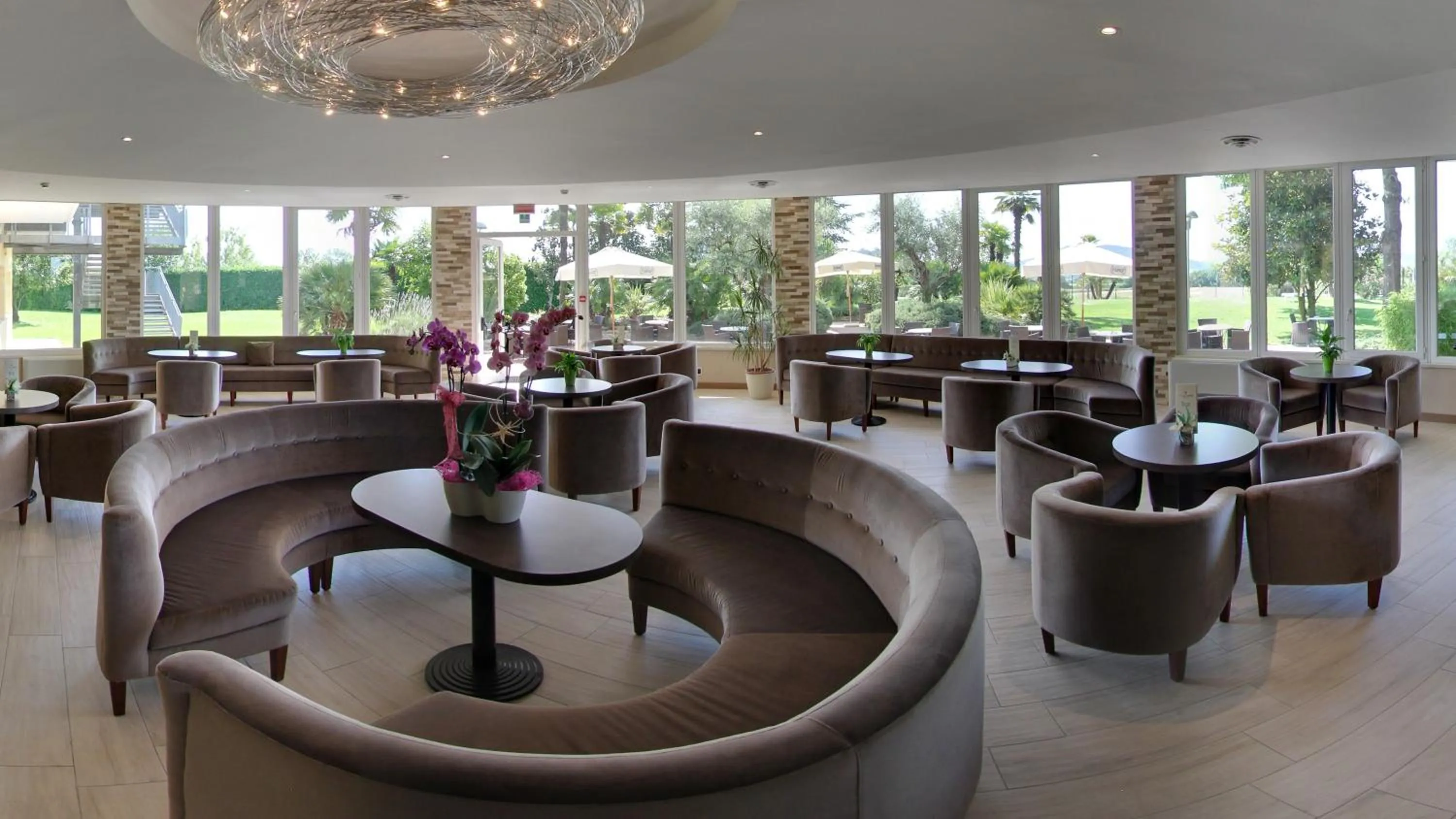 Lounge or bar in Hotel Terme Leonardo