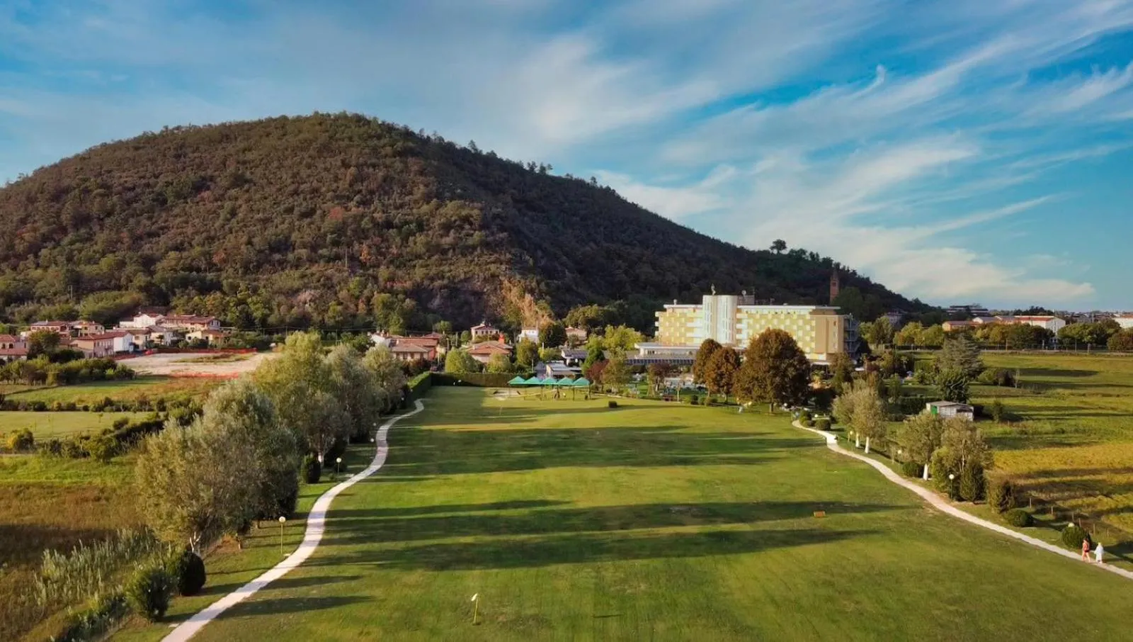 Property building in Hotel Terme Leonardo