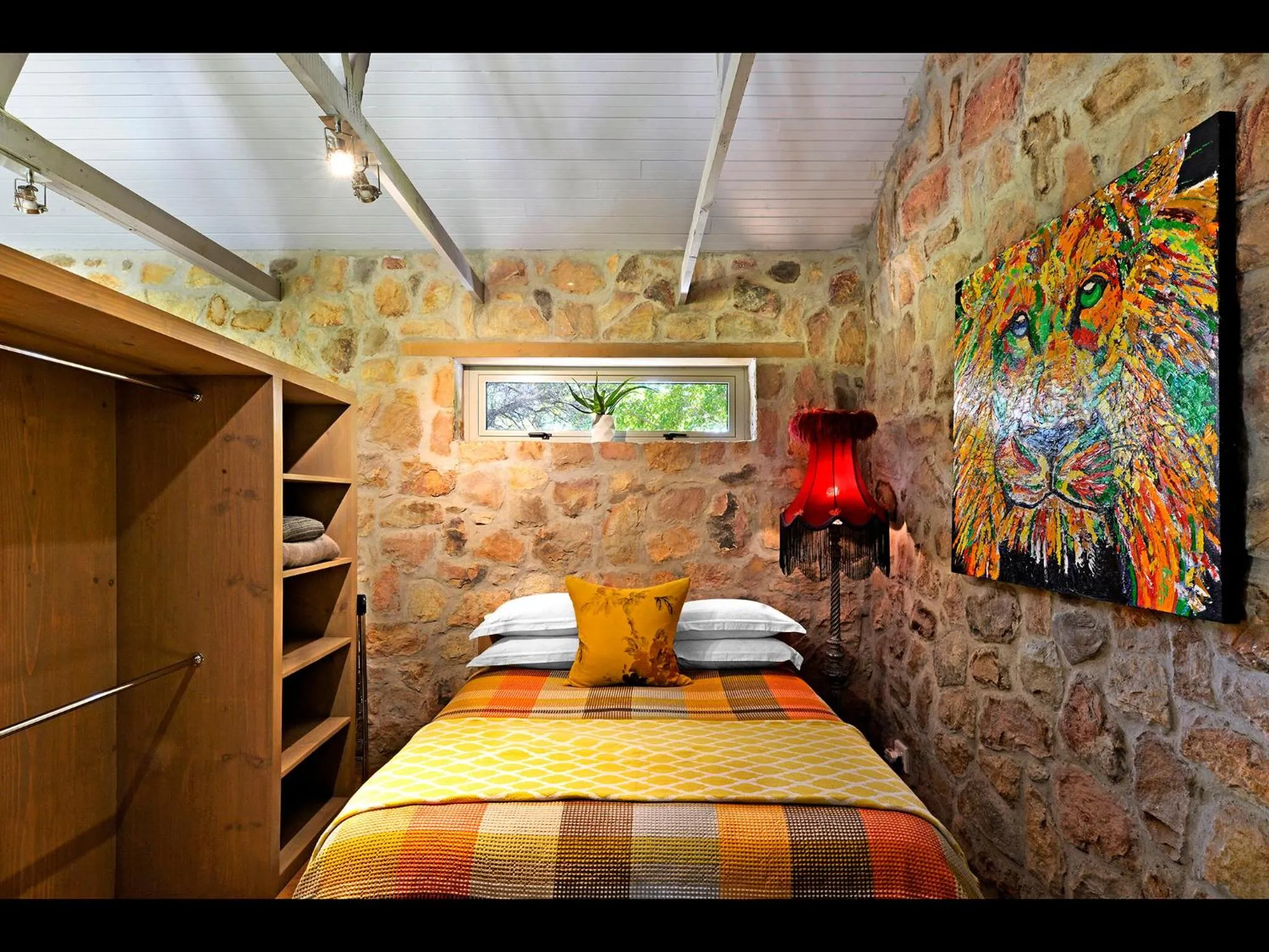 Bedroom, Bed in Umami Mountain Retreat