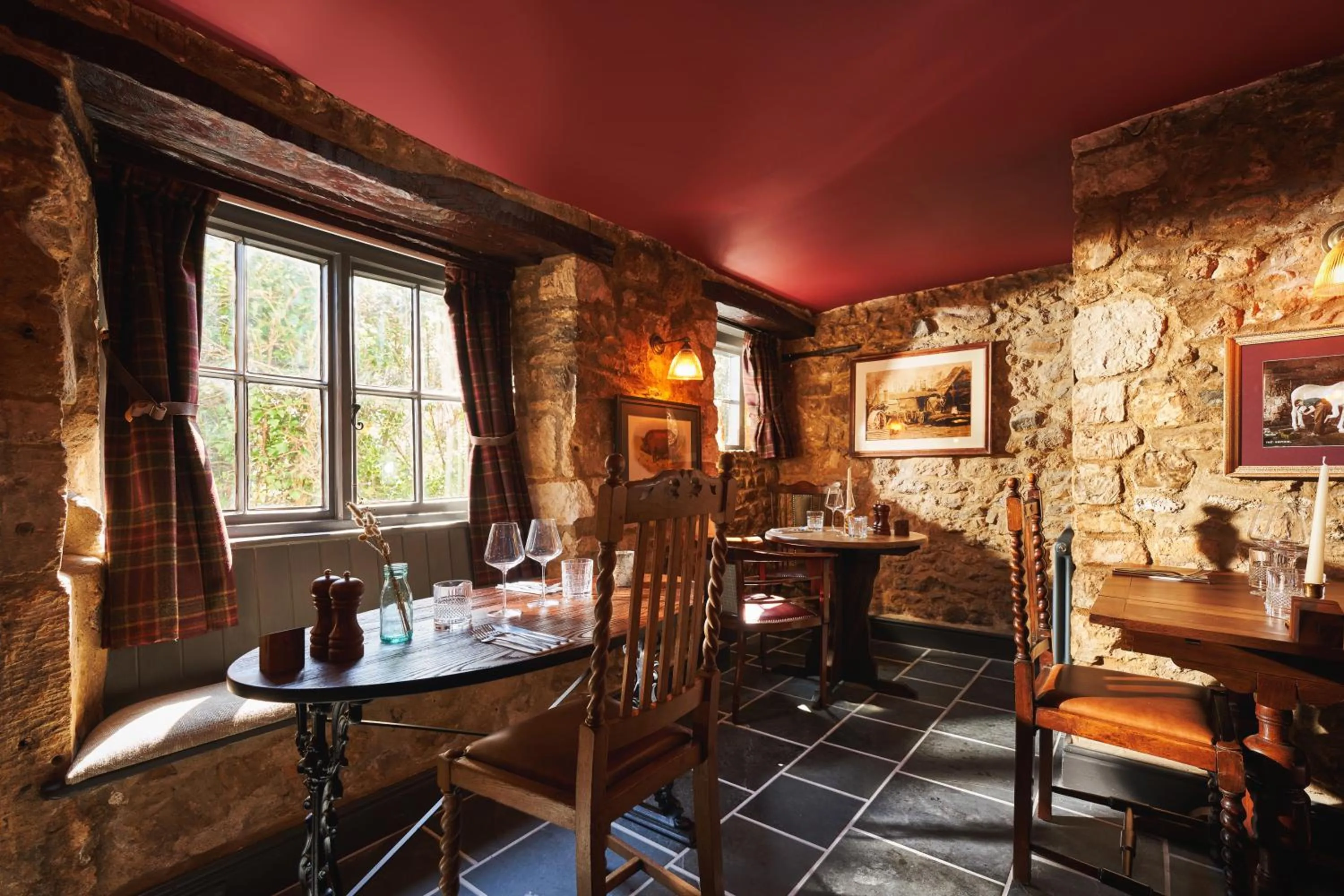 Restaurant/places to eat in The Masons Arms