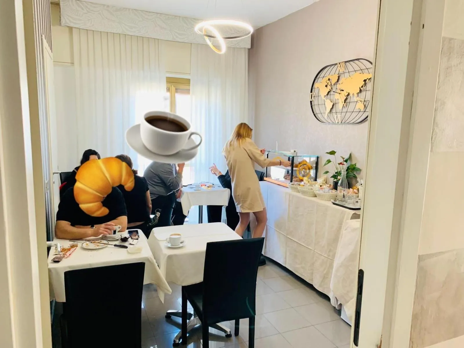 Restaurant/Places to Eat in Hotel Marte