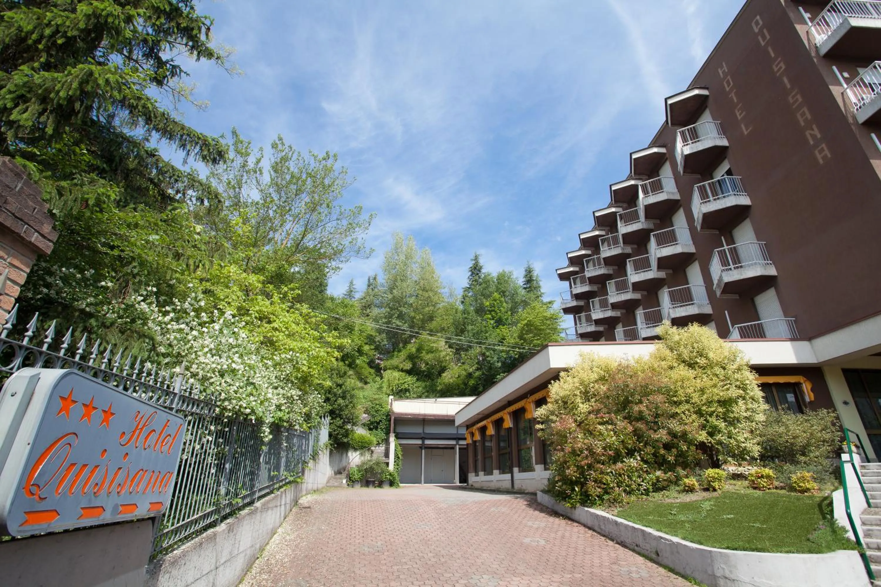 Area and facilities in Hotel Quisisana