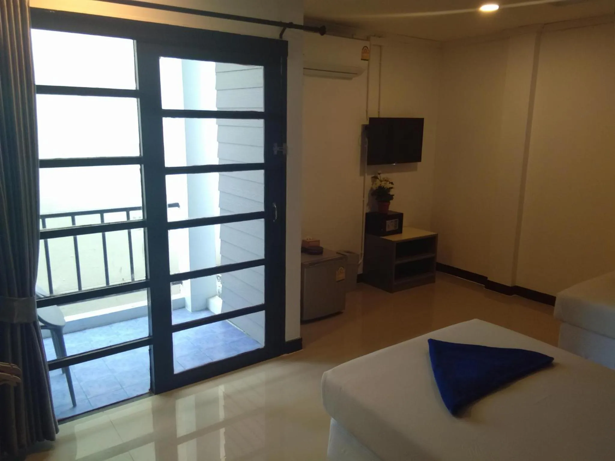 Bedroom, Bed in Phi Phi Inn