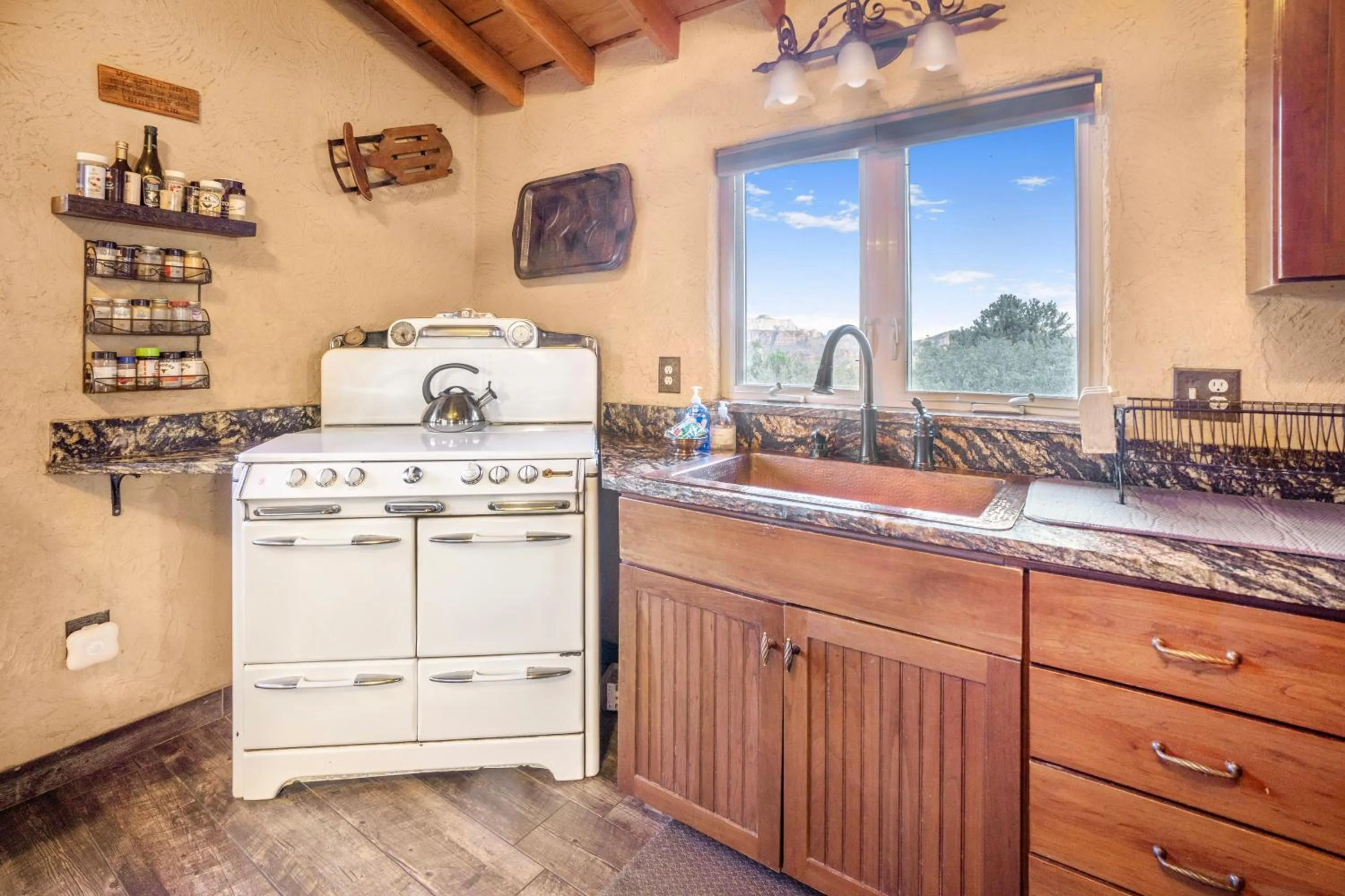 Communal kitchen in Zion Villa True North