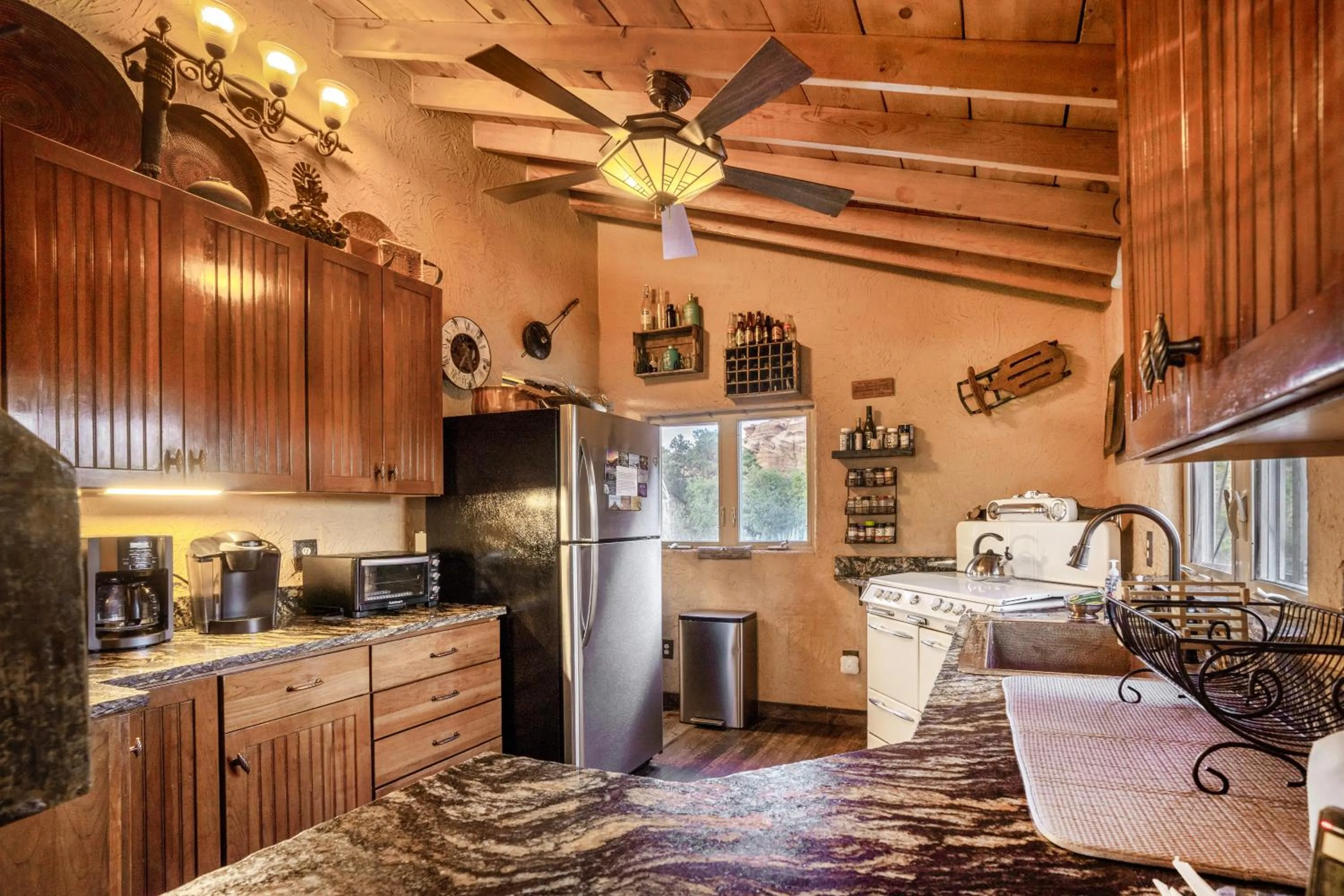Kitchen or kitchenette in Zion Villa True North