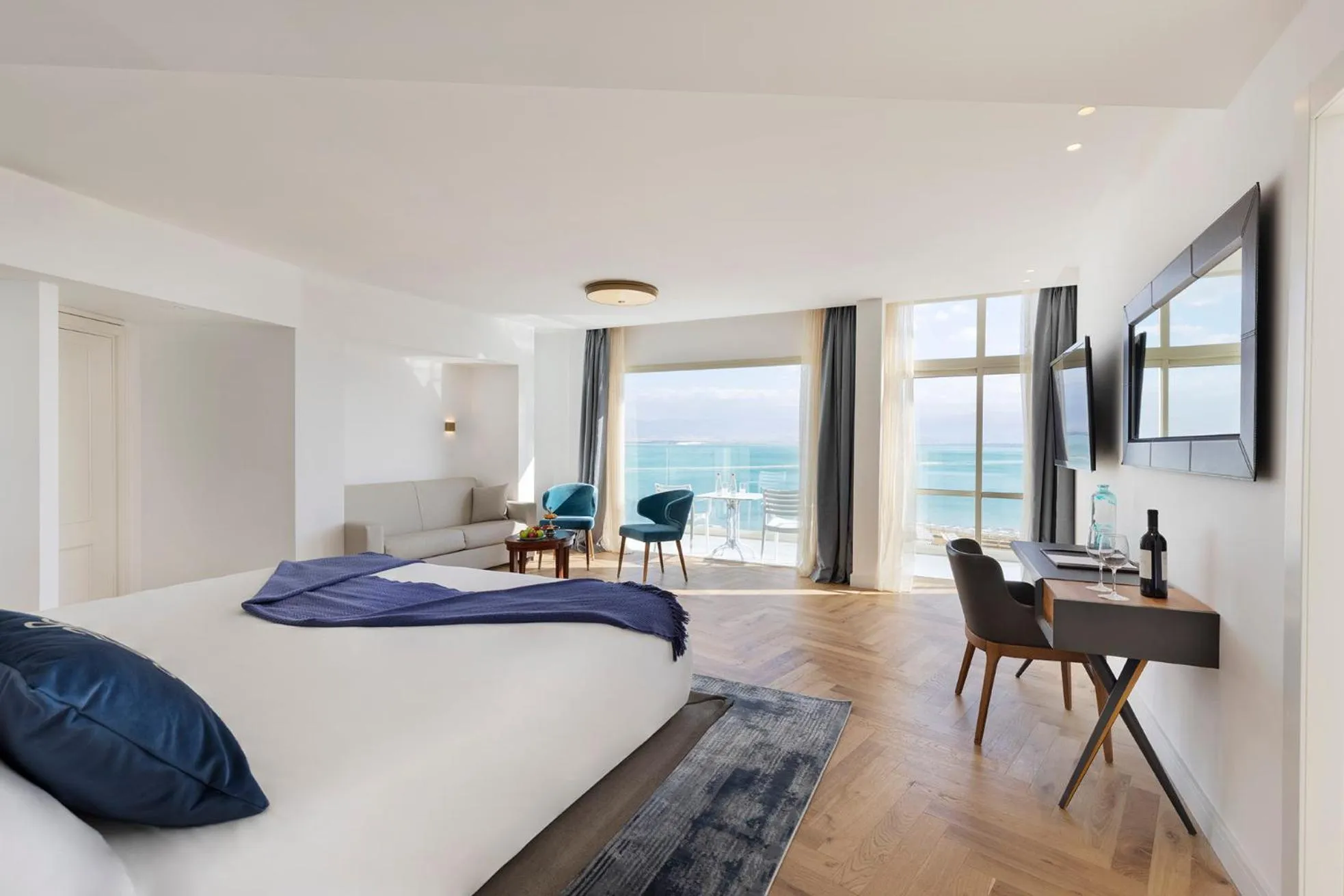 Bathroom, Bed in Herbert Samuel Hod Dead Sea Hotel