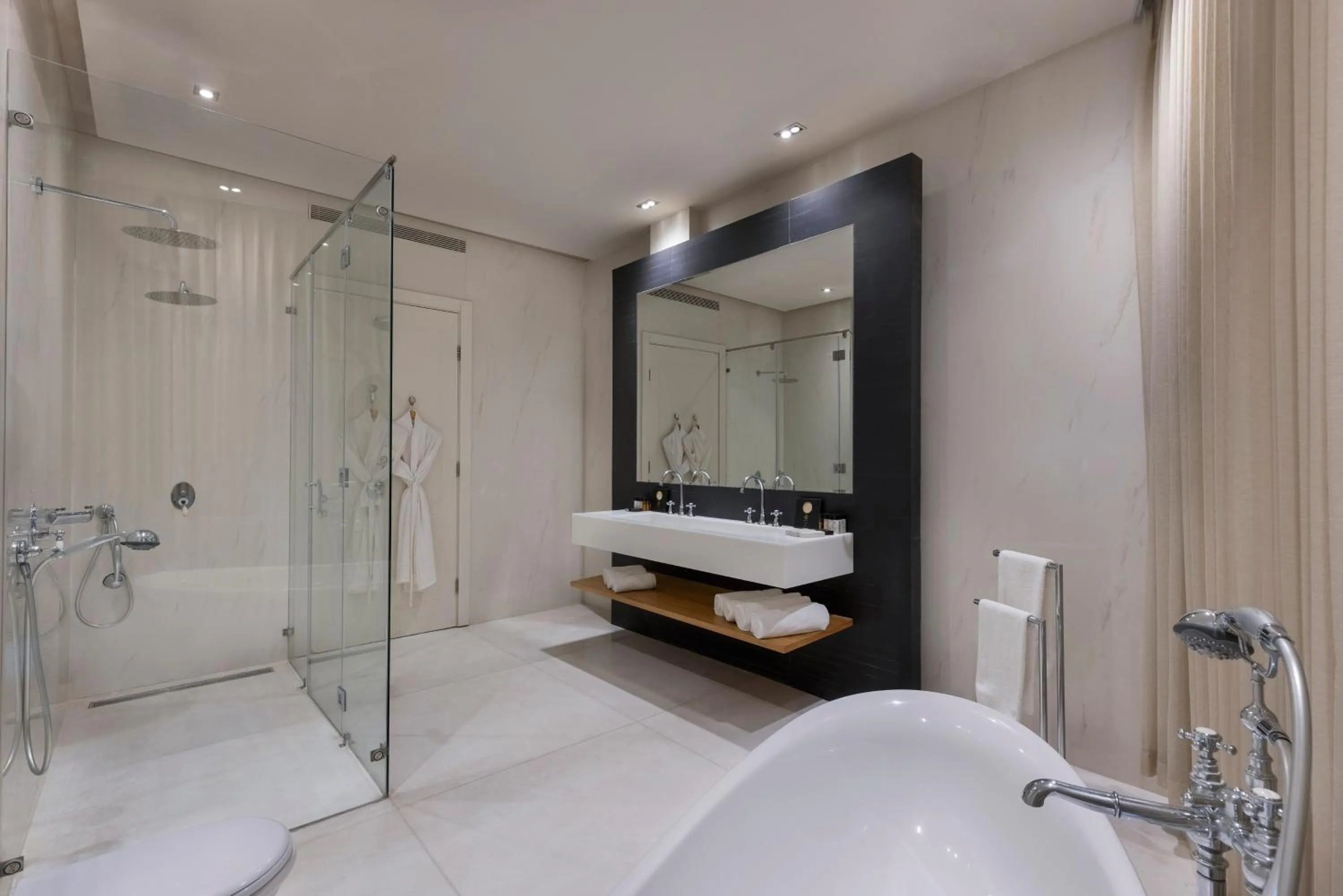 Shower in Herbert Samuel Hod Dead Sea Hotel