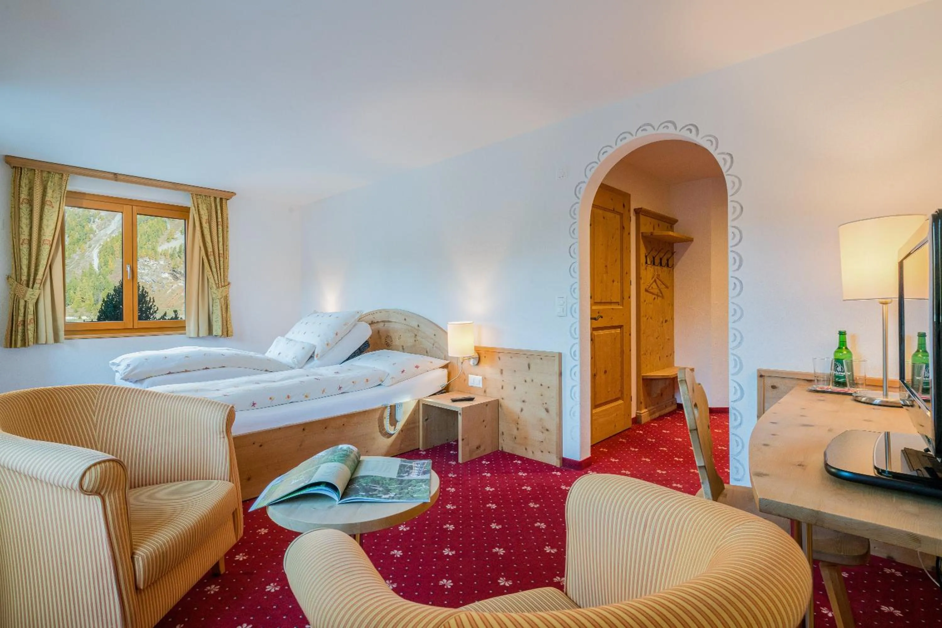 Bed in Hotel Seraina