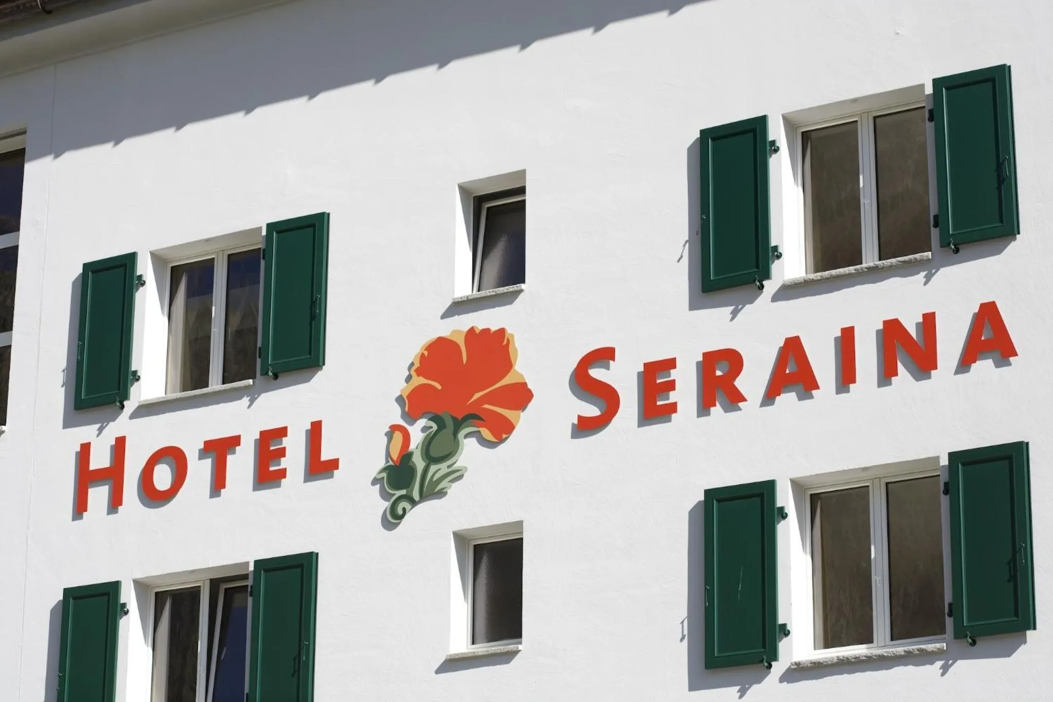Facade/entrance in Hotel Seraina