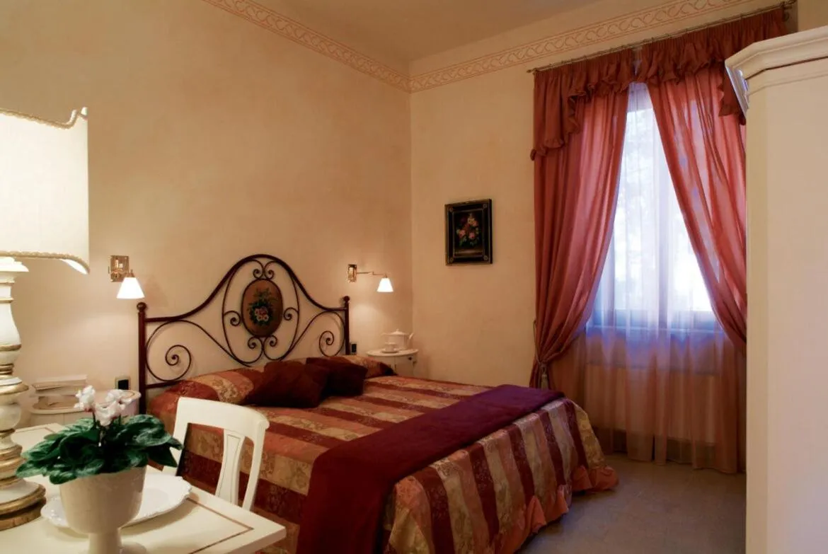 Bedroom in Villa Della Certosa
