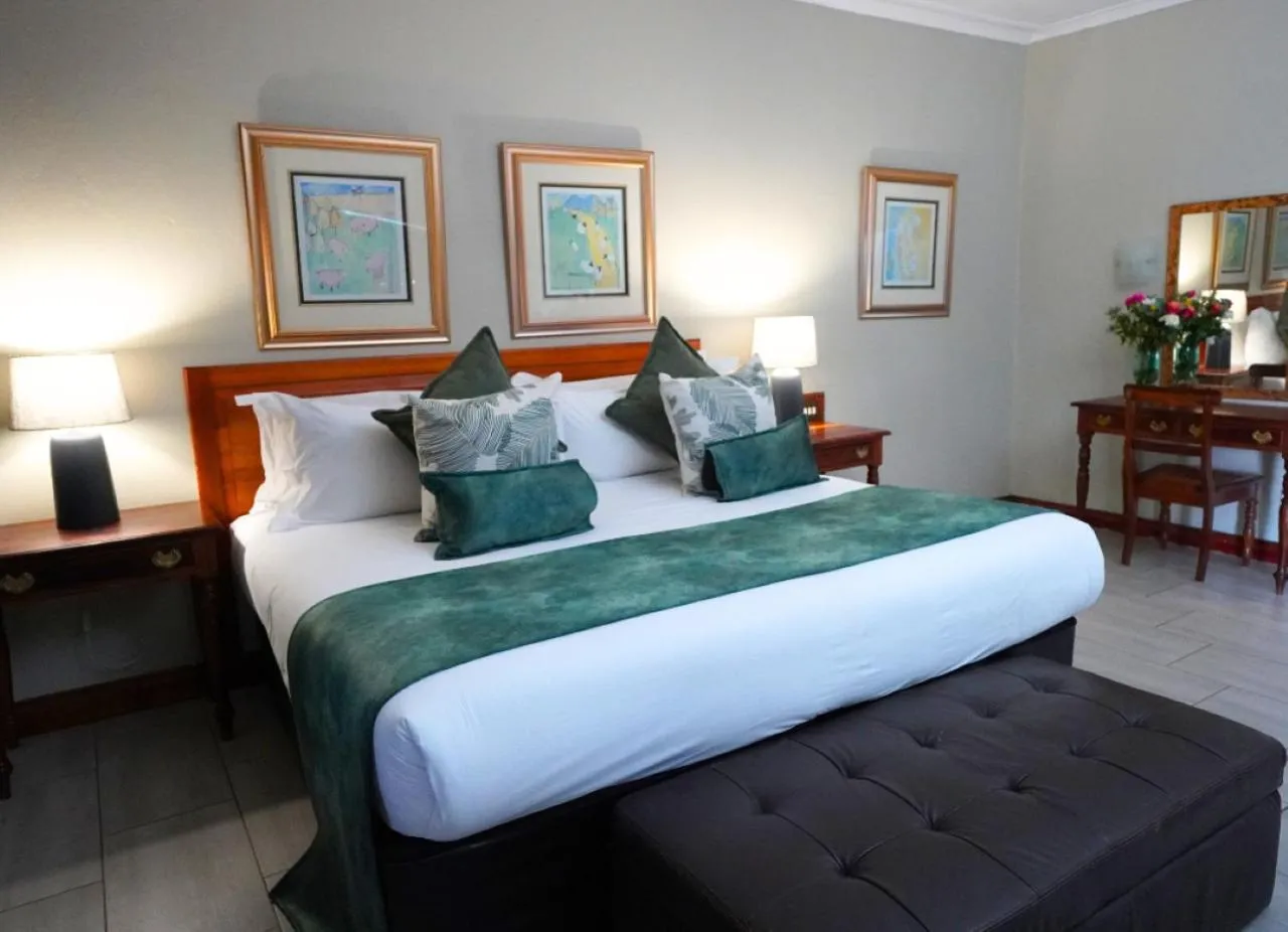 Bed in Coach House Hotel & Spa Tzaneen