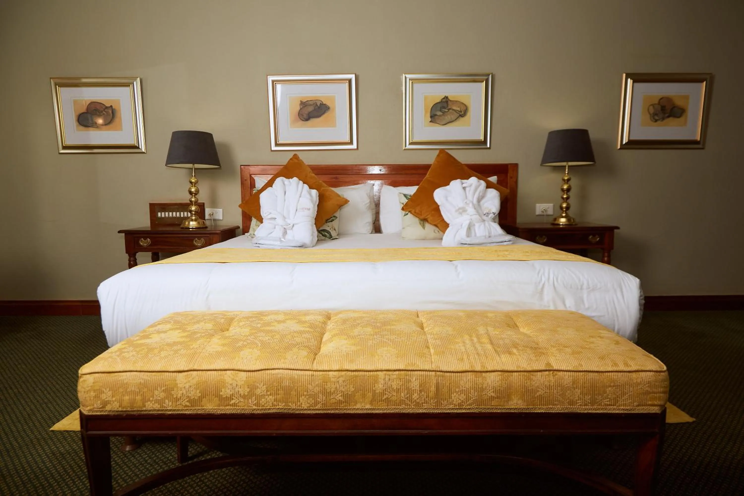 Bed in Coach House Hotel & Spa Tzaneen