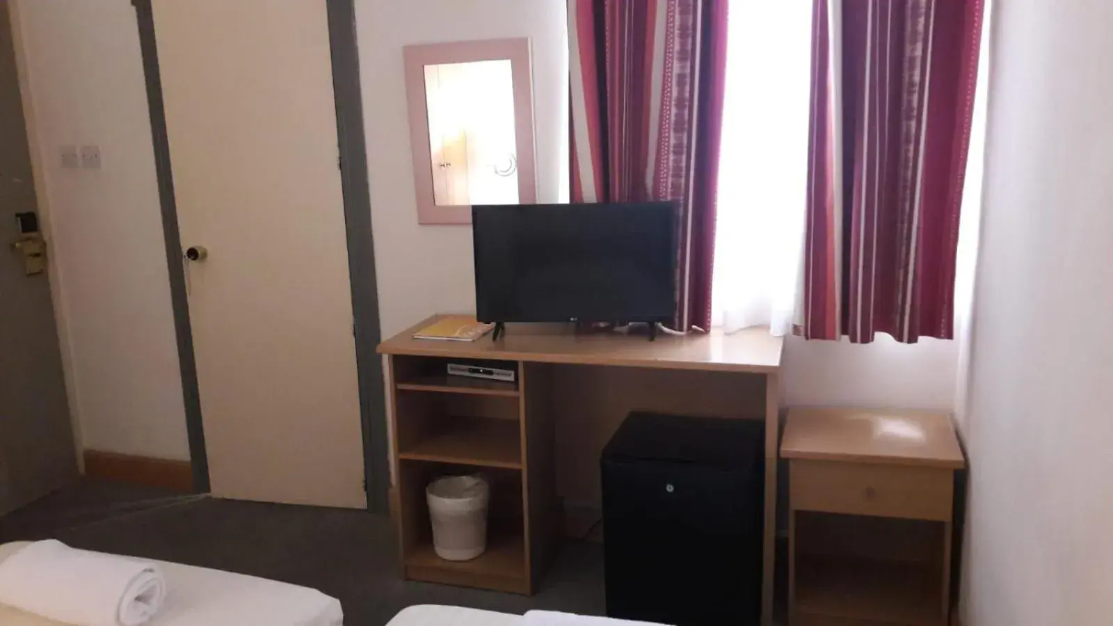 Economy Twin Room in Tropicana Hotel Economy Twin Room in Tropicana Hotel