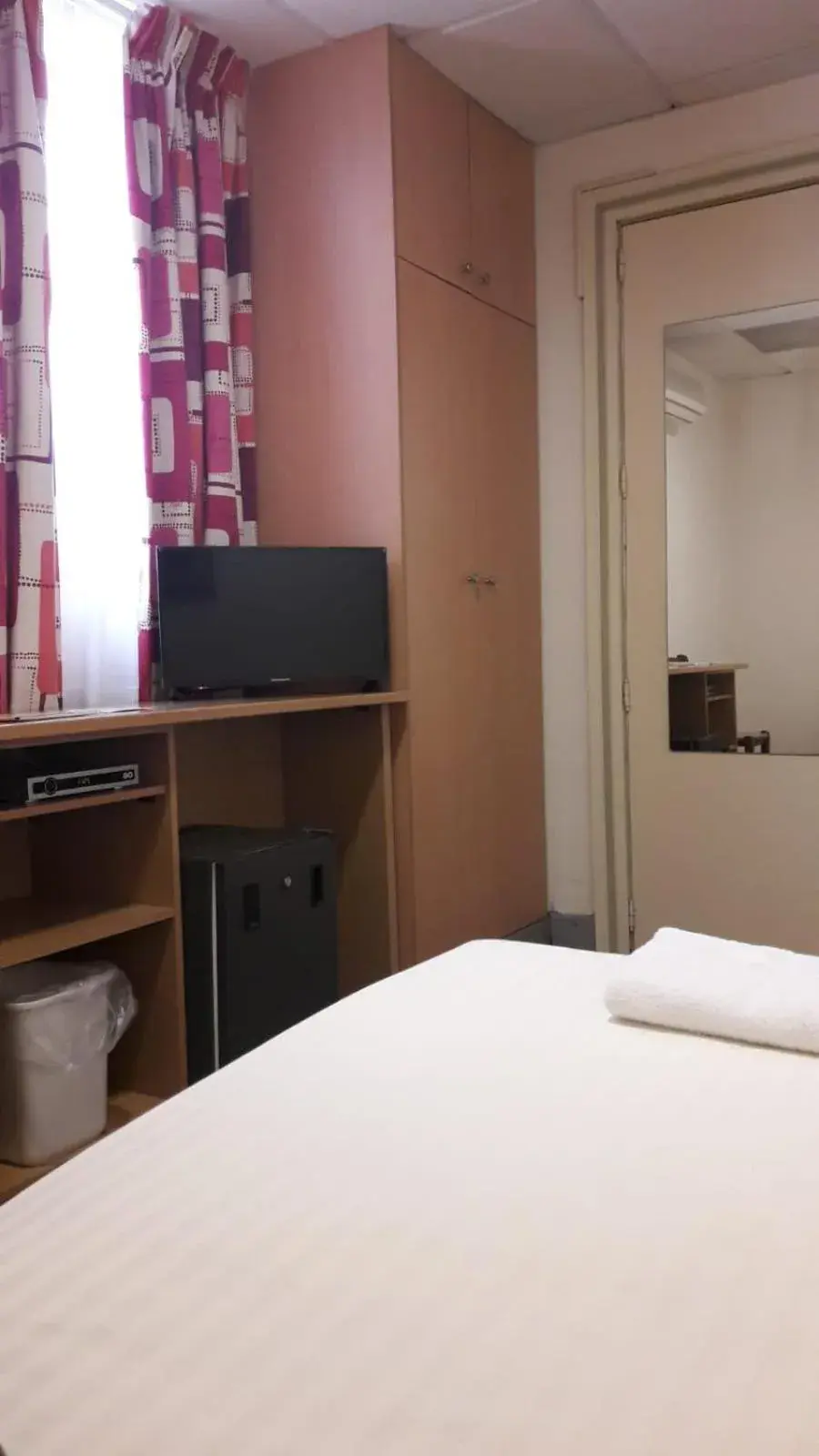 Single Room in Tropicana Hotel Single Room in Tropicana Hotel