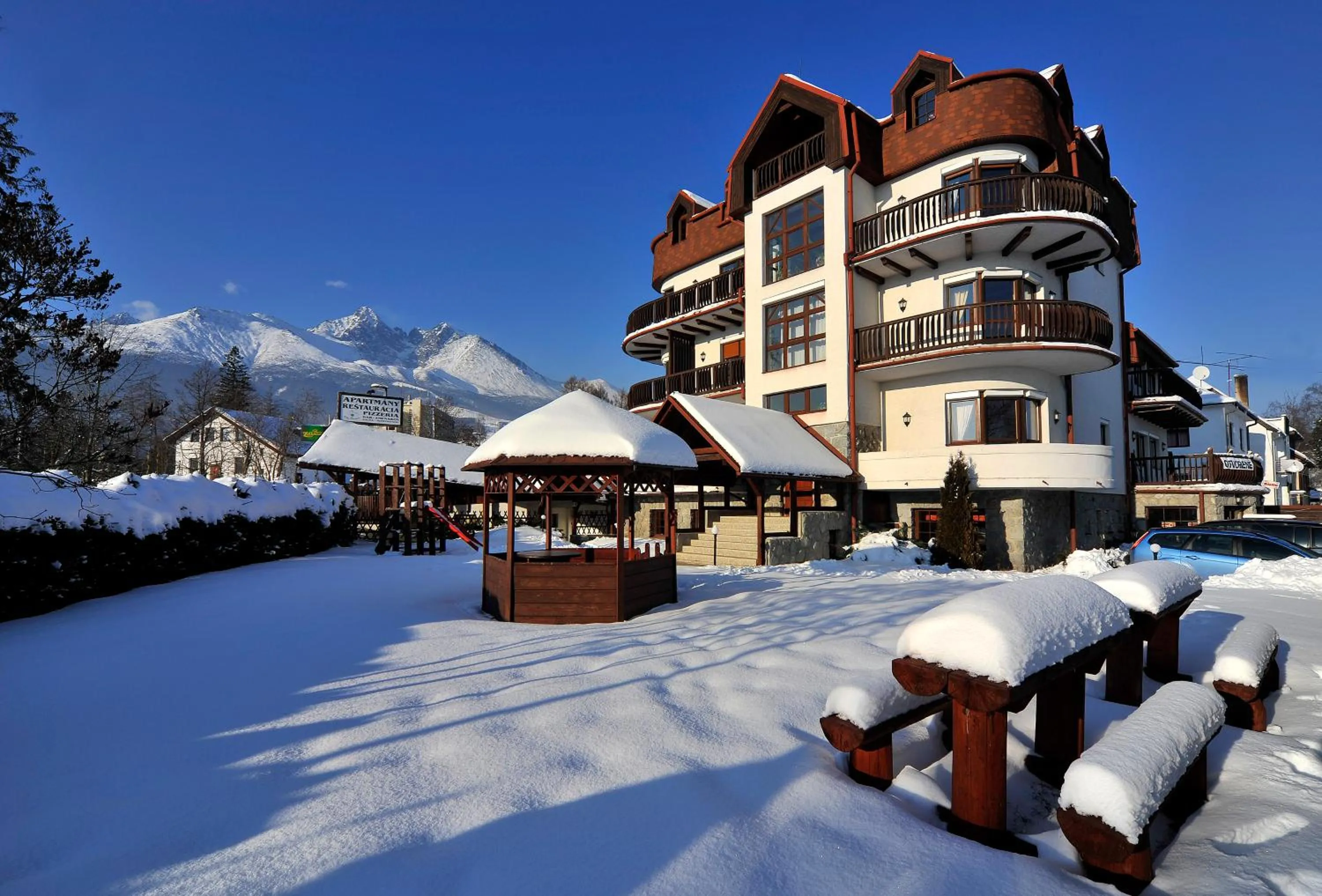 Facade/entrance in APLEND Vila Beatrice