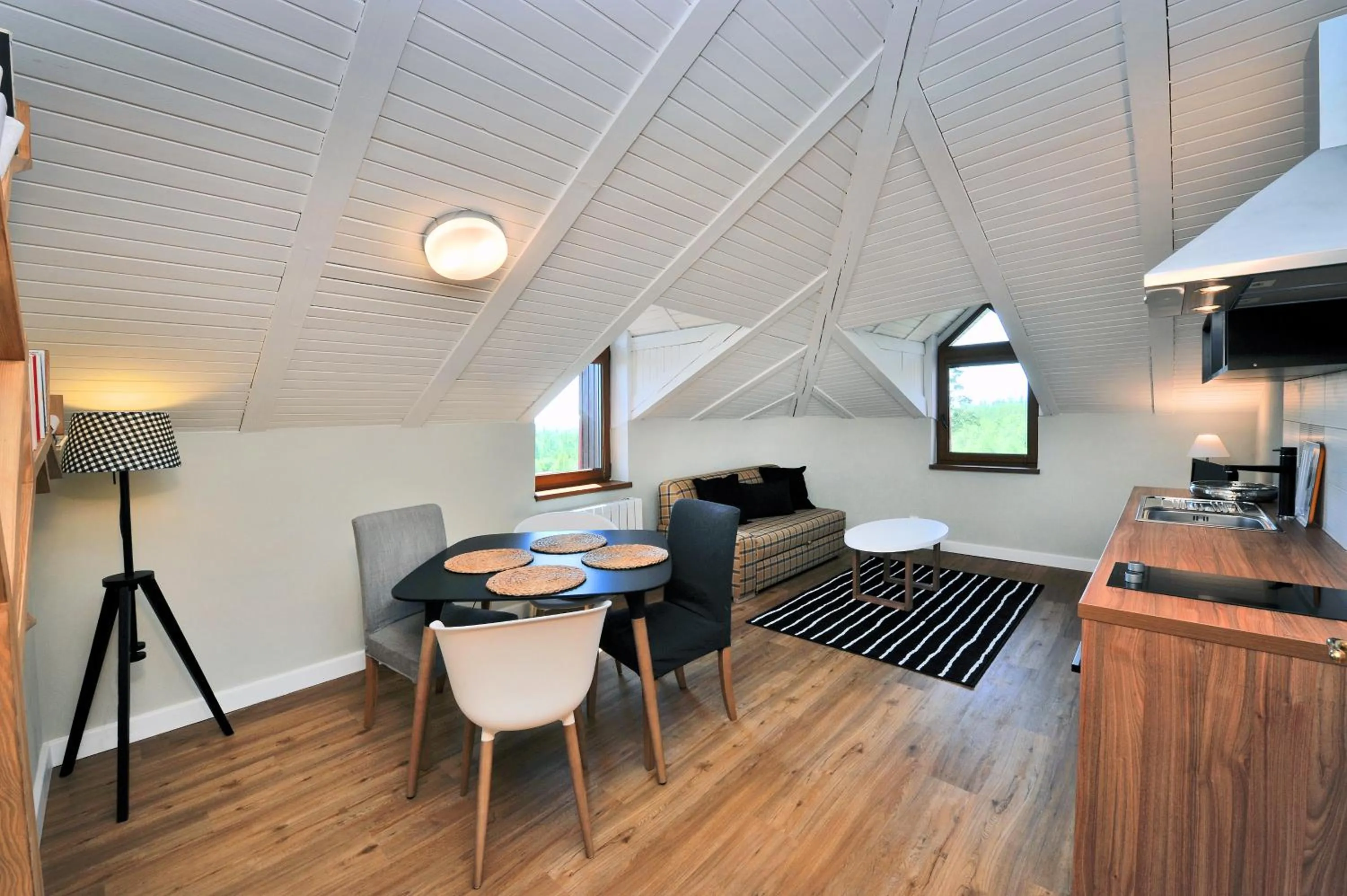 Photo of the whole room in APLEND Vila Beatrice