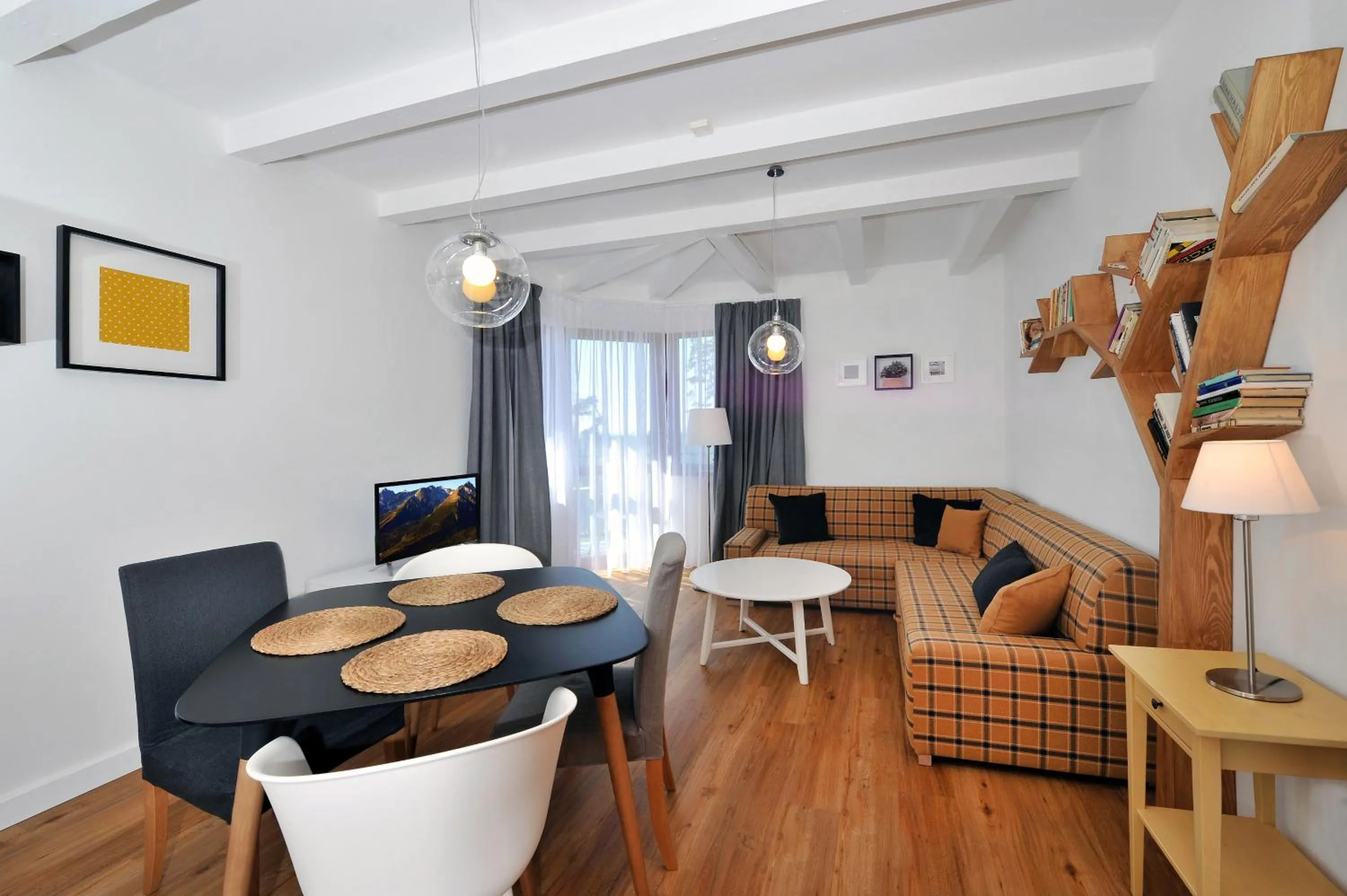 Photo of the whole room in APLEND Vila Beatrice