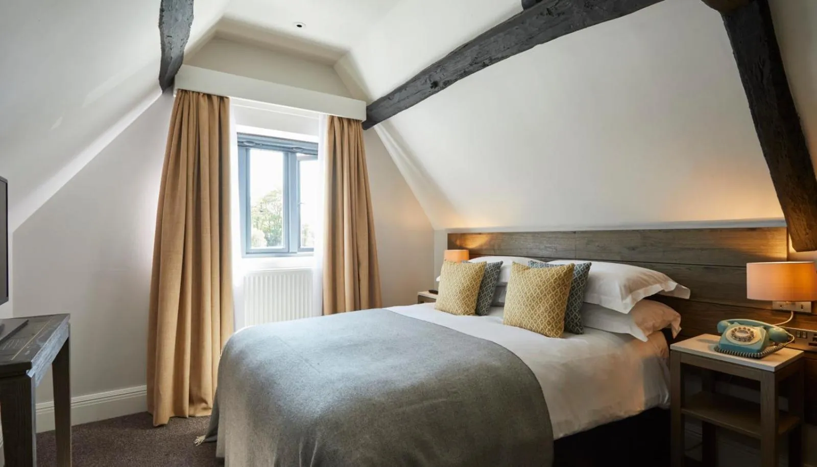 Bed in The Swan, Streatley, Berkshire