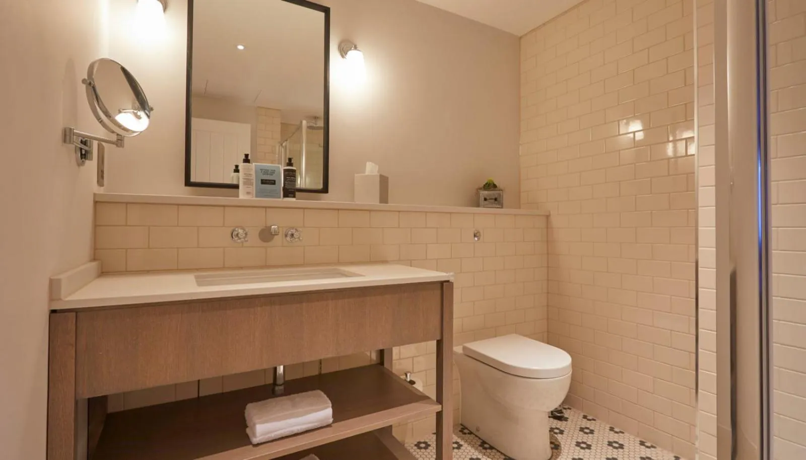 Bathroom in The Swan, Streatley, Berkshire