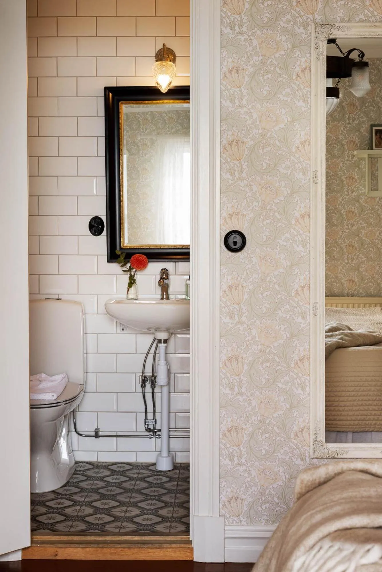 Property building in Strandvillan Hotell och Bed & Breakfast