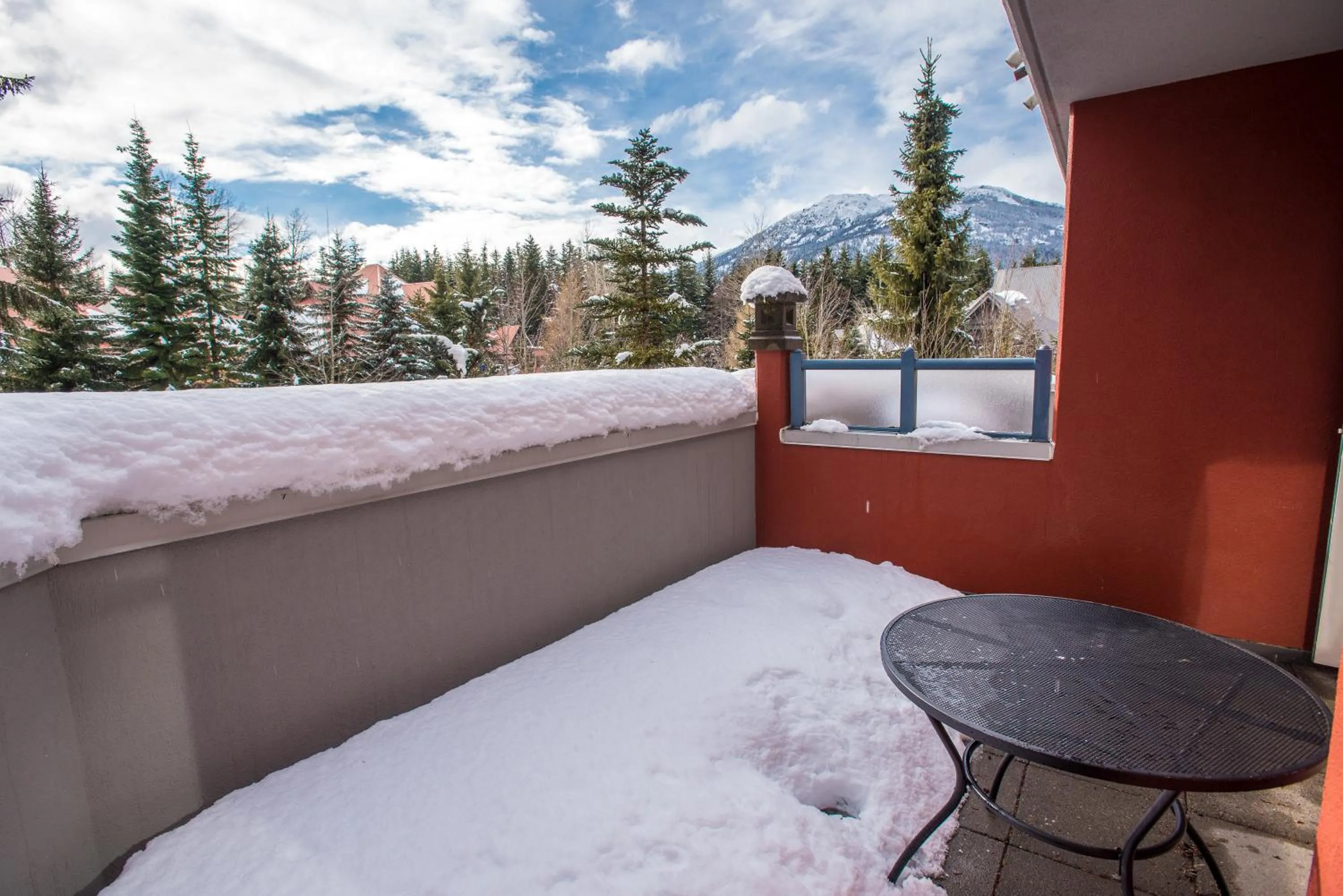 Alpenglow Lodge by Bill