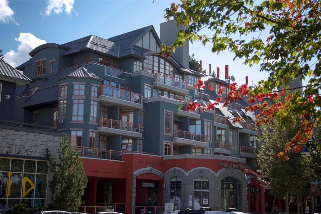 Alpenglow Lodge by Bill