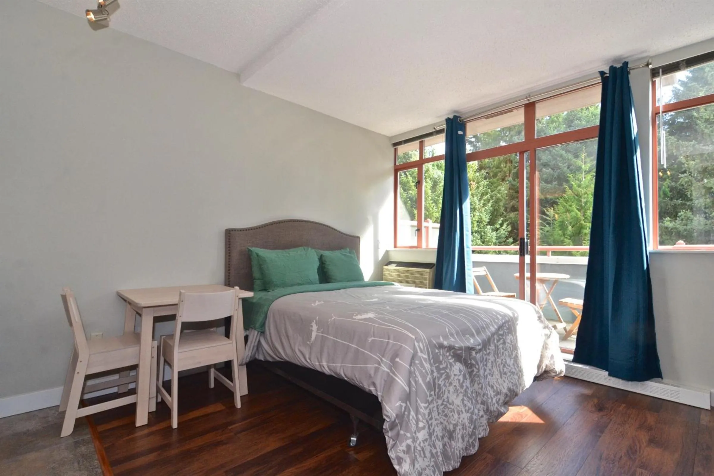 Bed in Alpenglow Lodge by Bill