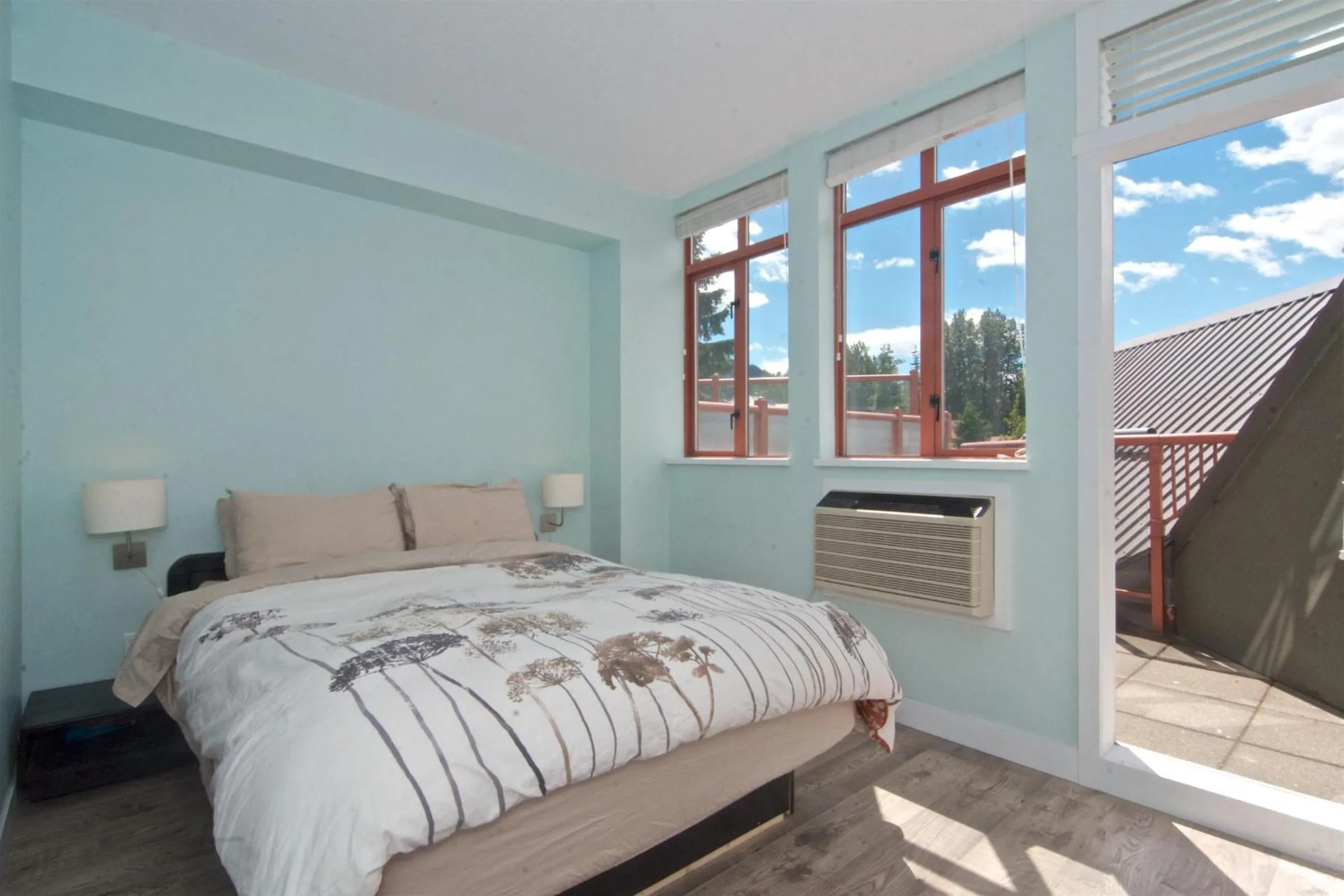 Bed in Alpenglow Lodge by Bill