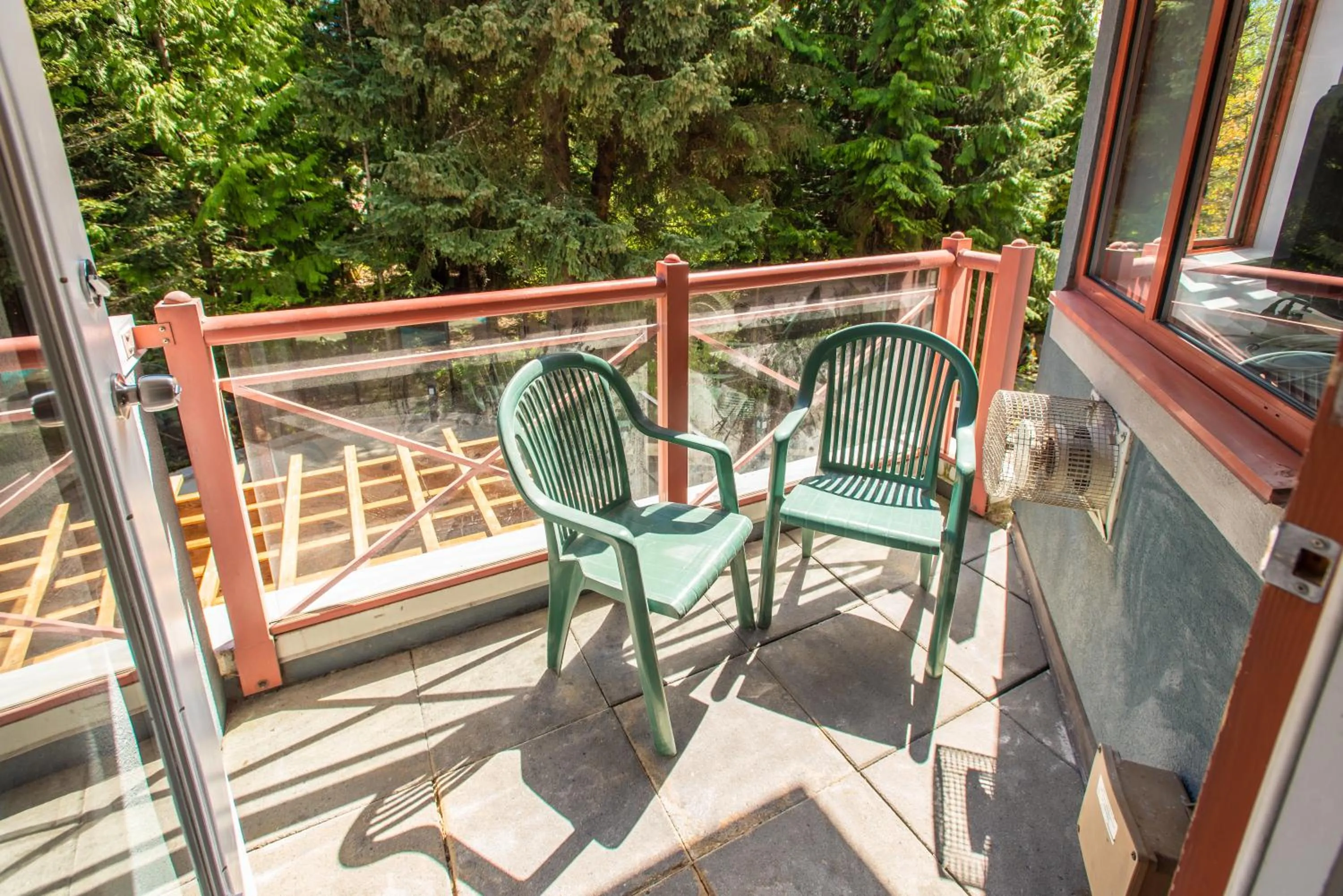 Alpenglow Lodge by Bill