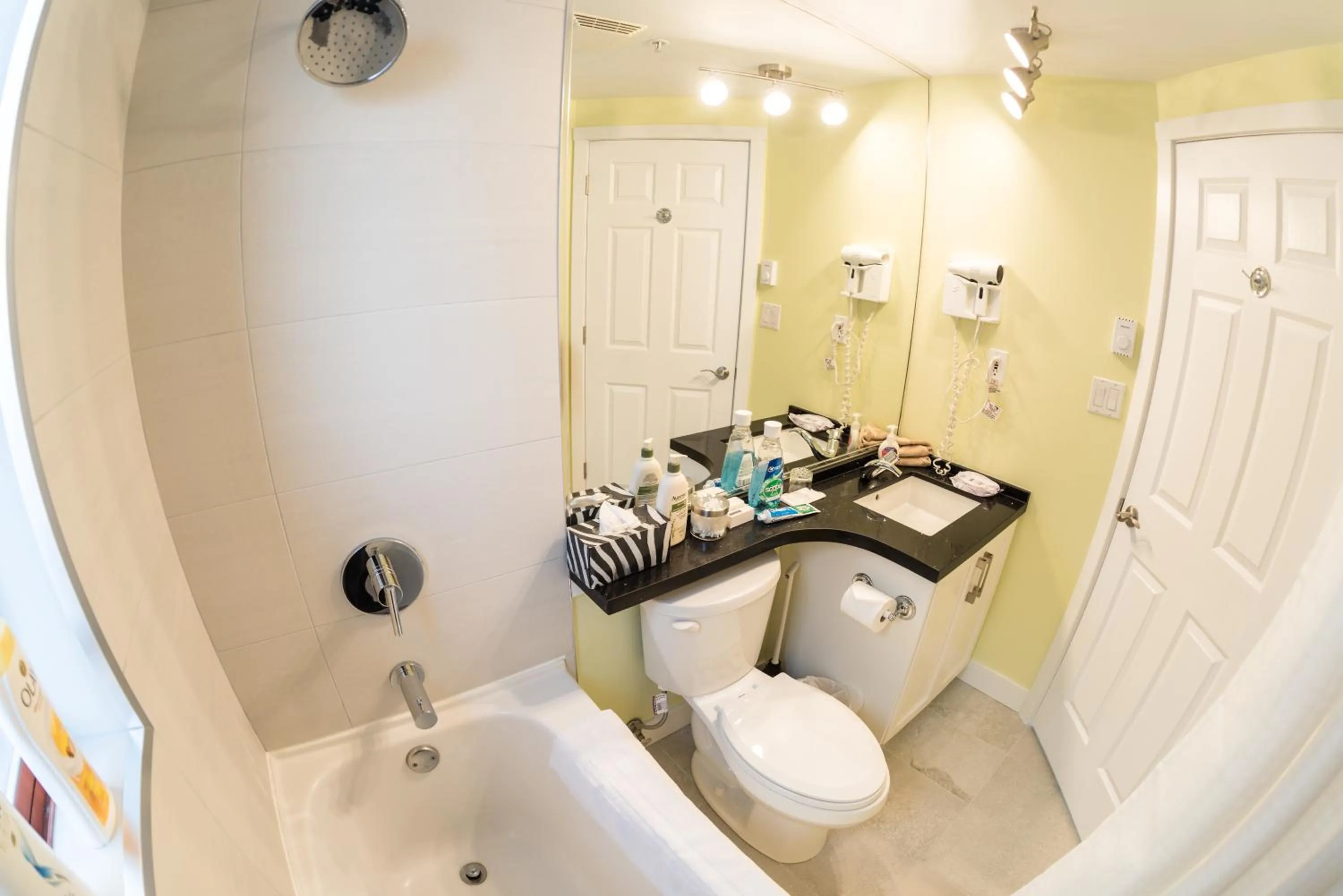 Alpenglow Lodge by Bill