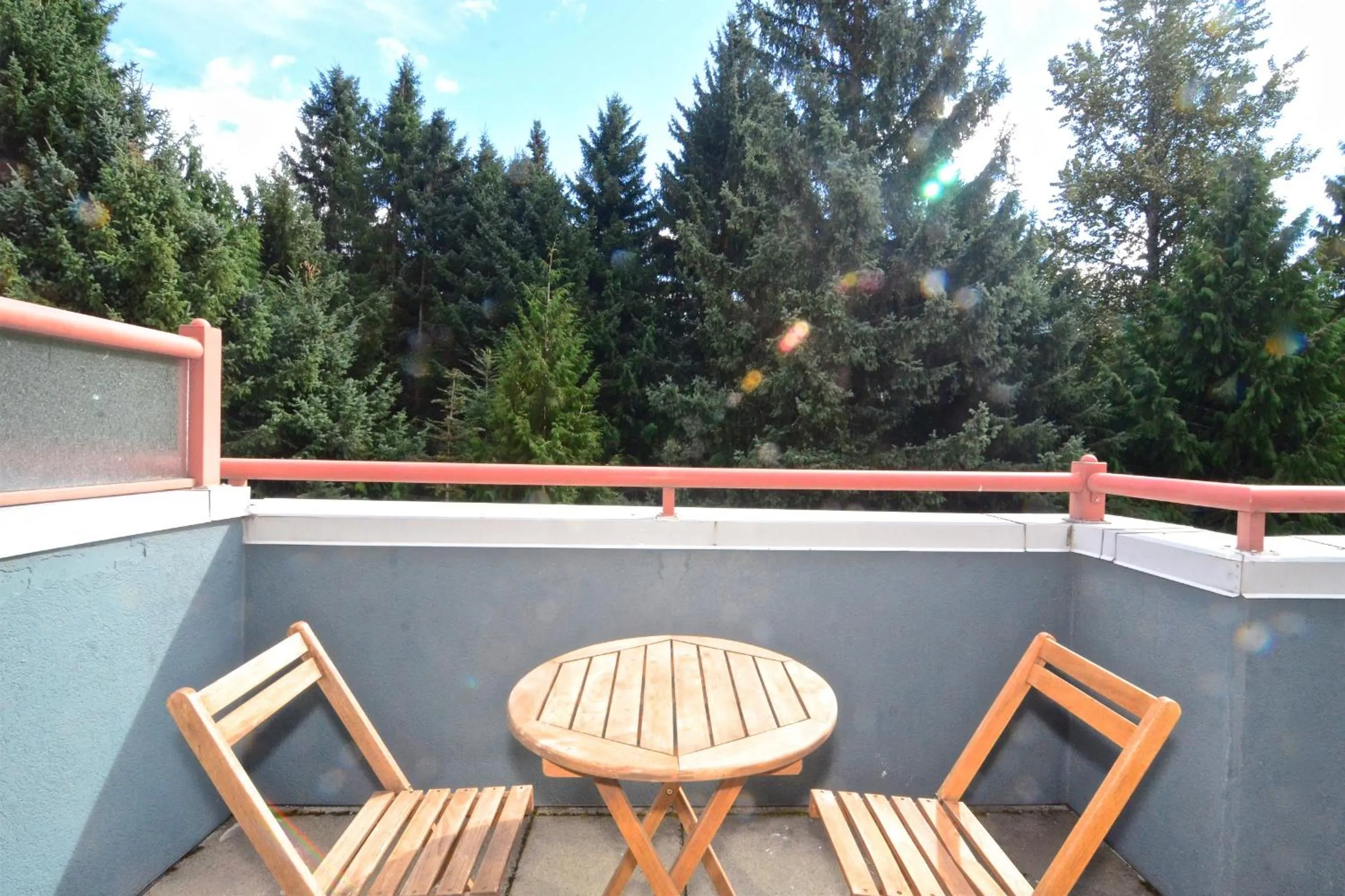 Alpenglow Lodge by Bill