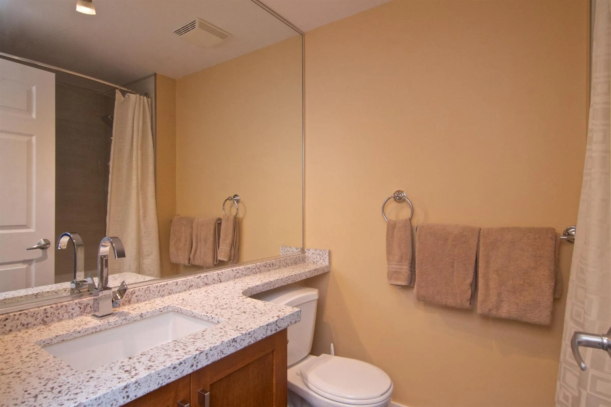 Alpenglow Lodge by Bill