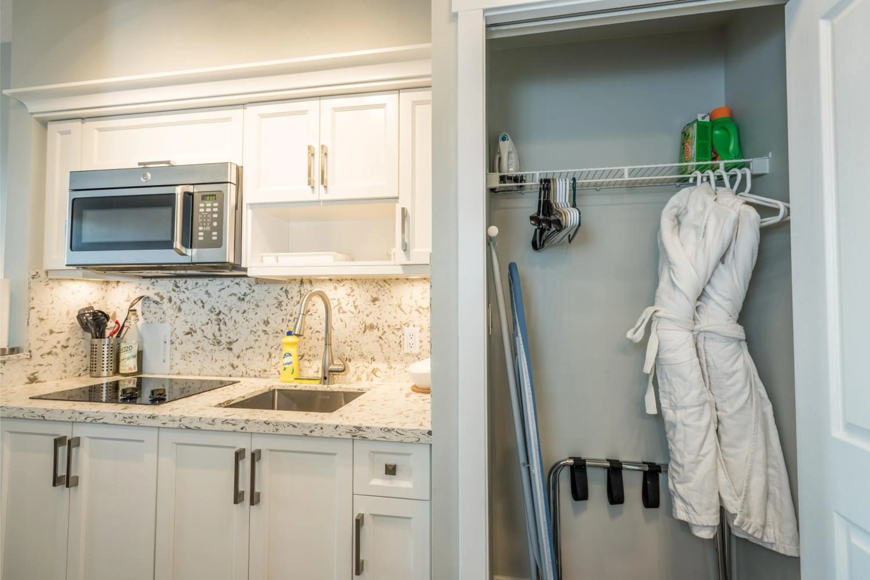 Alpenglow Lodge by Bill