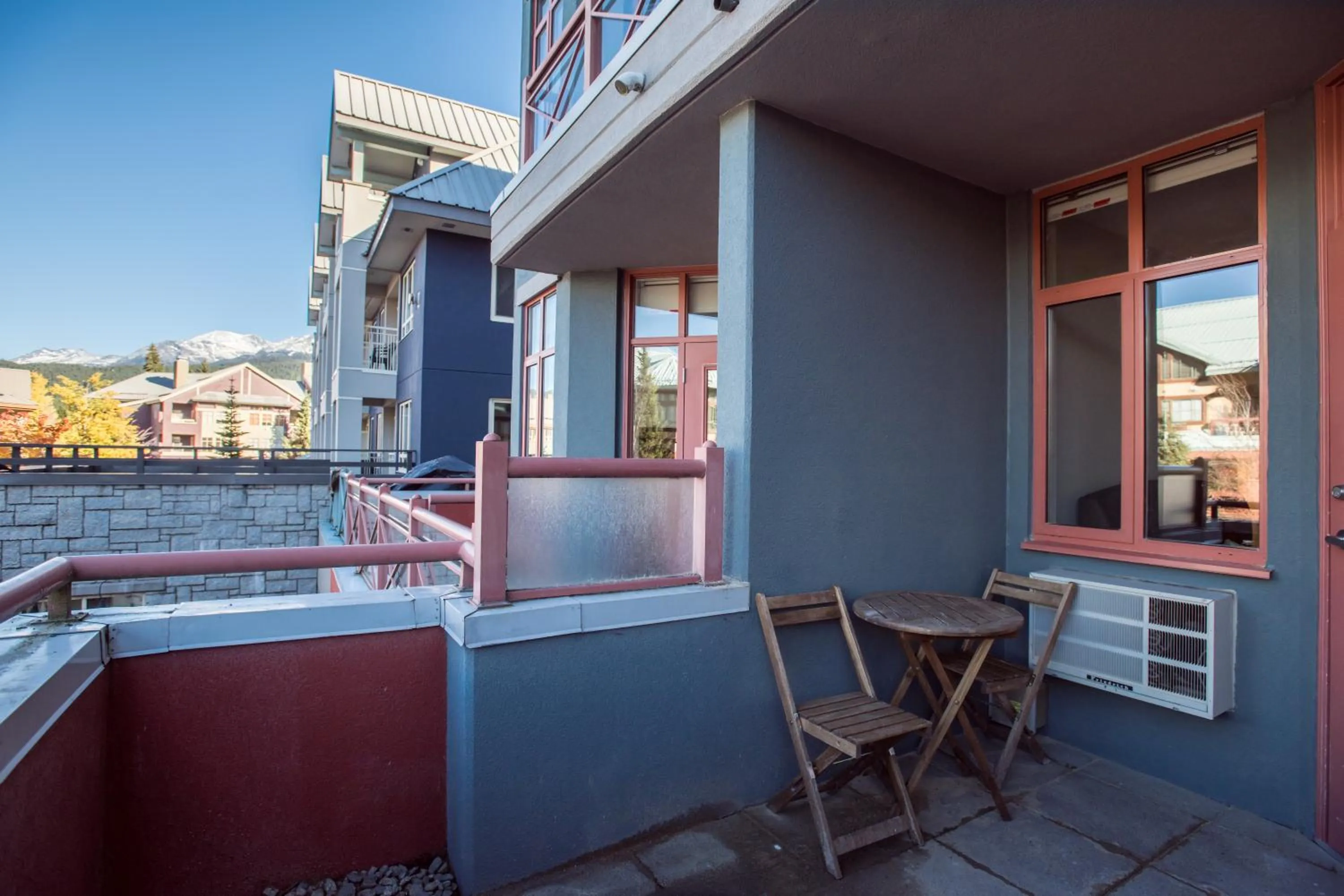 Alpenglow Lodge by Bill