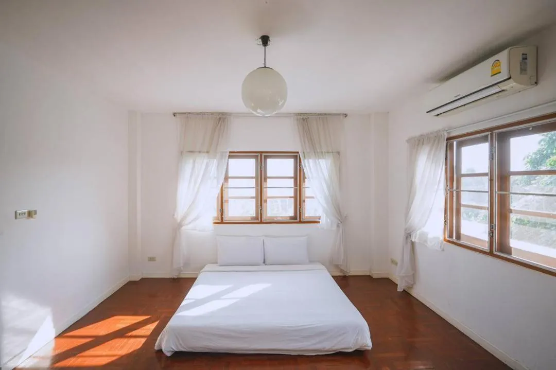 Bed in DoubleTree House