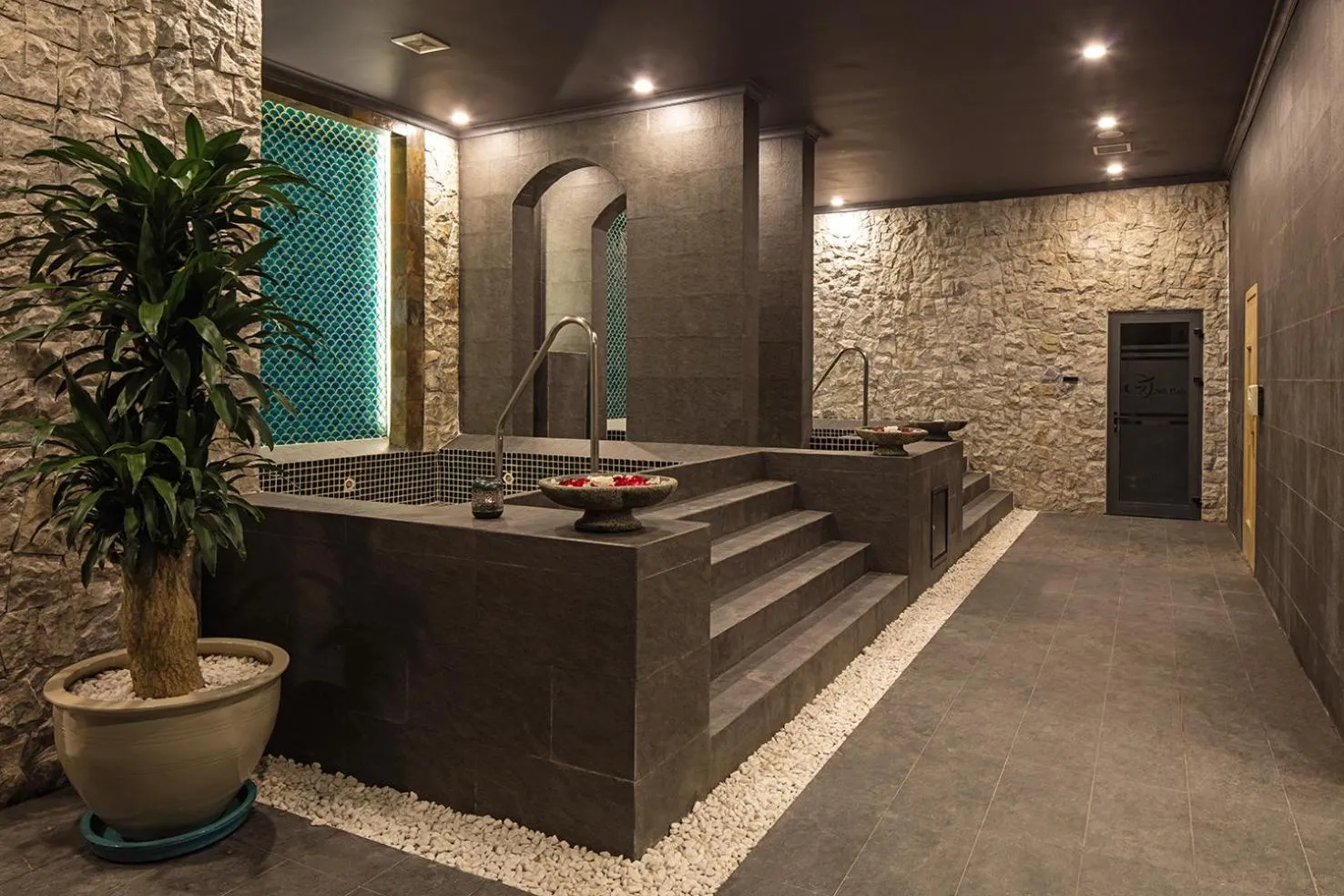 Hot Tub in Silk Path Grand Sapa Resort & Spa