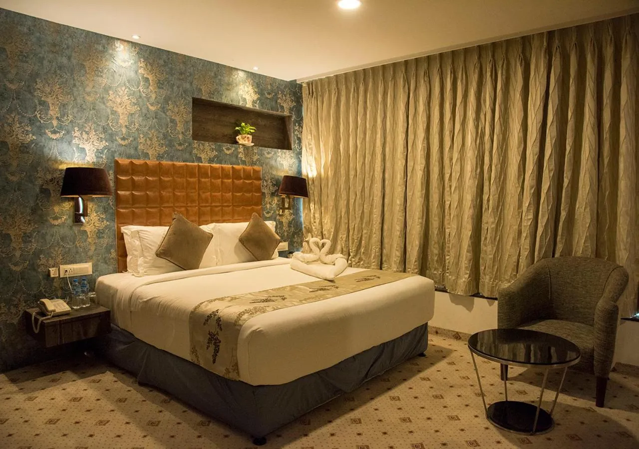 Bedroom, Bed in Regenta Central Hotel & Convention Centre Nagpur