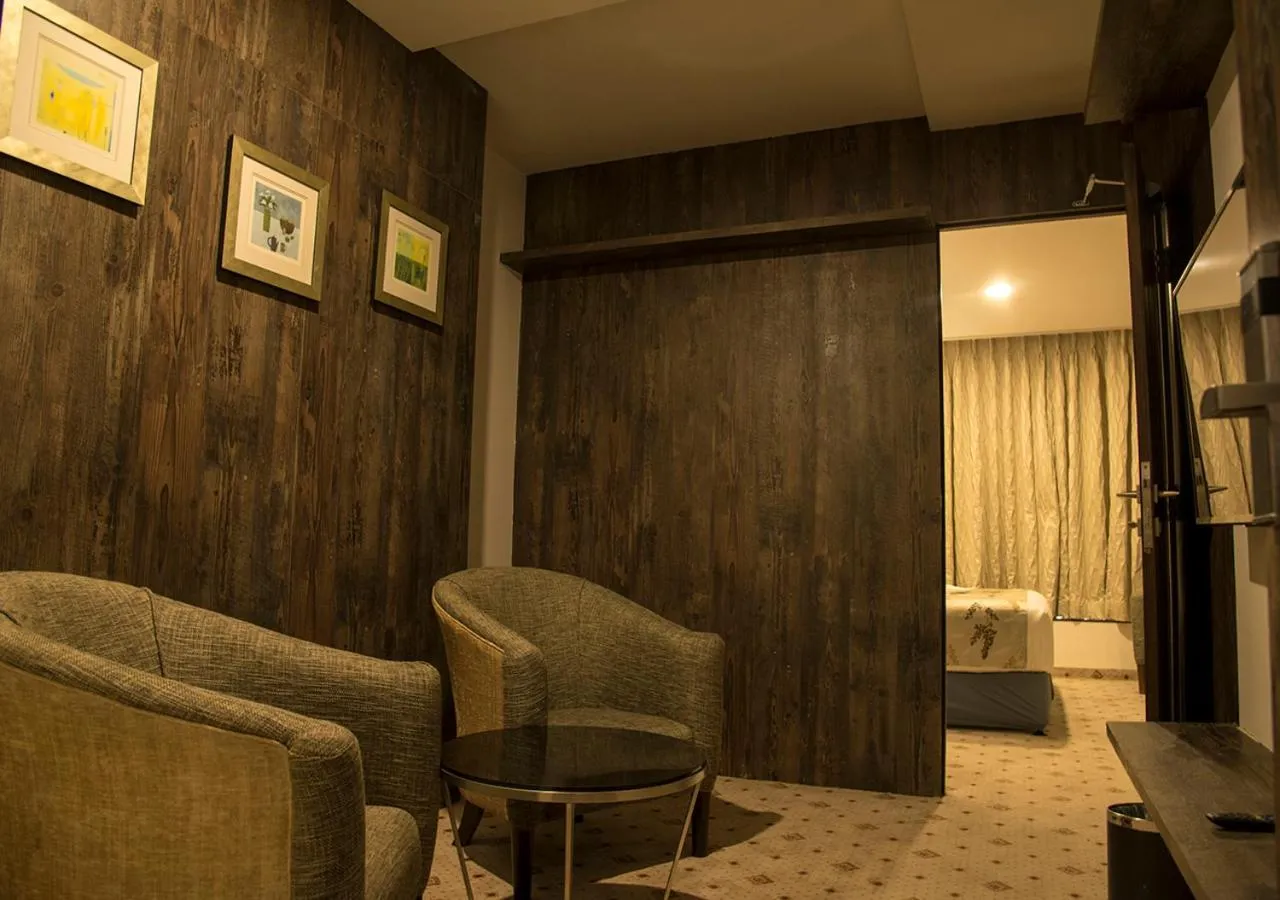 Living room in Regenta Central Hotel & Convention Centre Nagpur