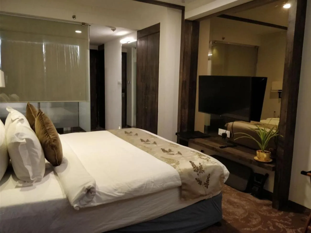 Bedroom, Bed in Regenta Central Hotel & Convention Centre Nagpur