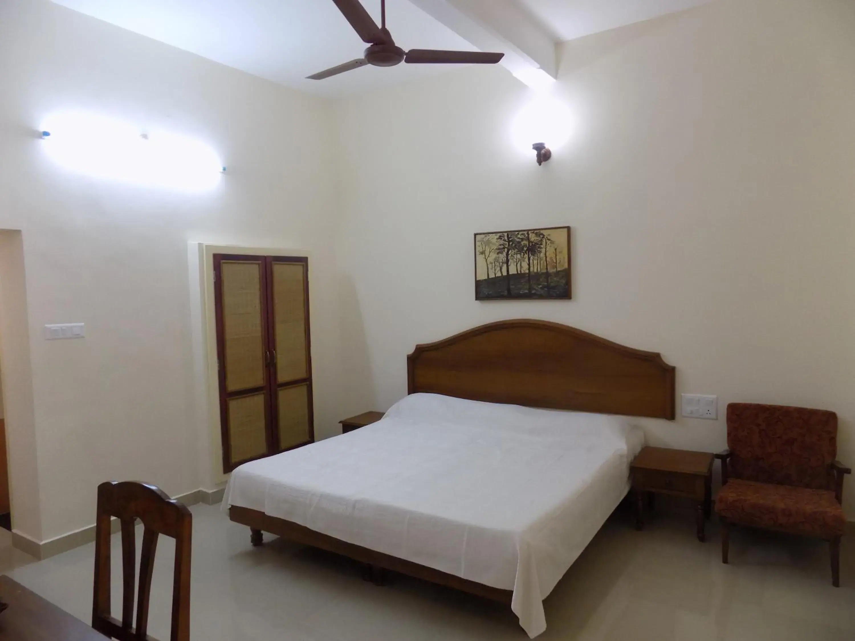 Superior Double Room - single occupancy in Safire Residency Superior Double Room - single occupancy in Safire Residency
