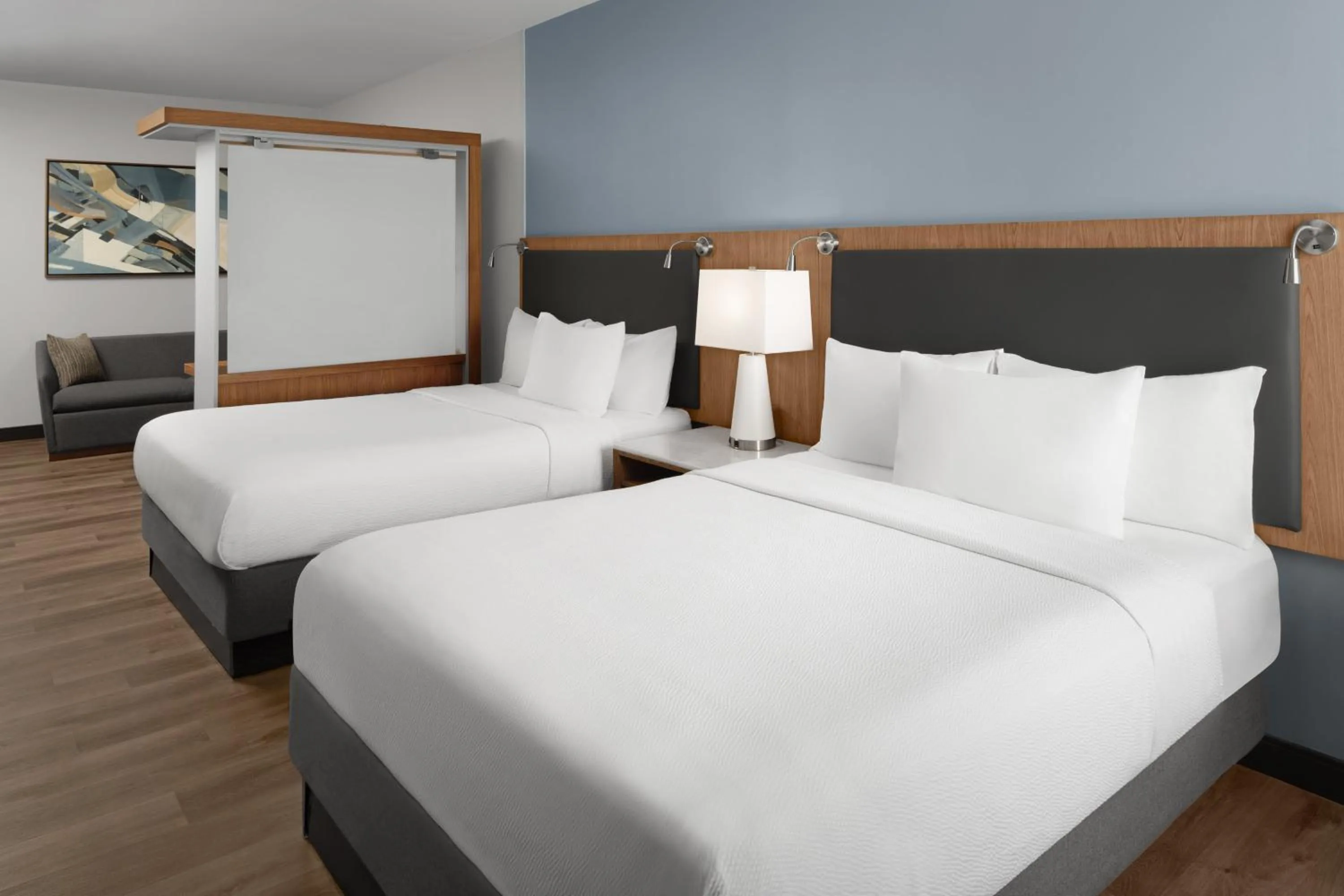 Bed in SpringHill Suites Houston Intercontinental Airport