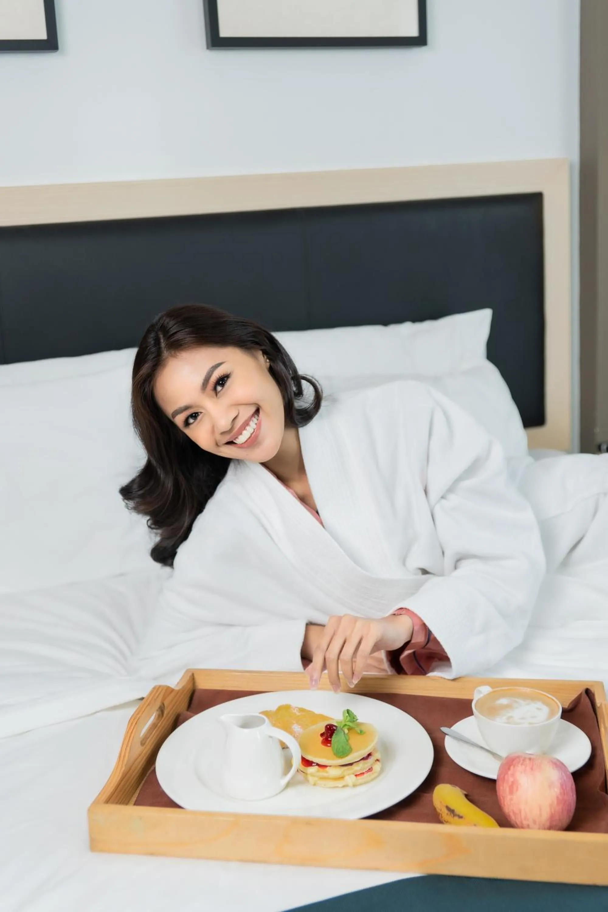 Property building, Bed in Seda Capitol Central Bacolod City