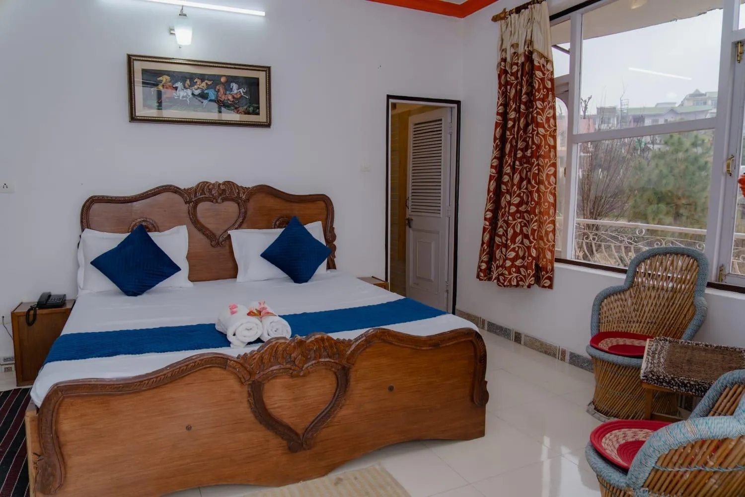 Bed in Hotel Victoriya Palace,Mcleod Ganj