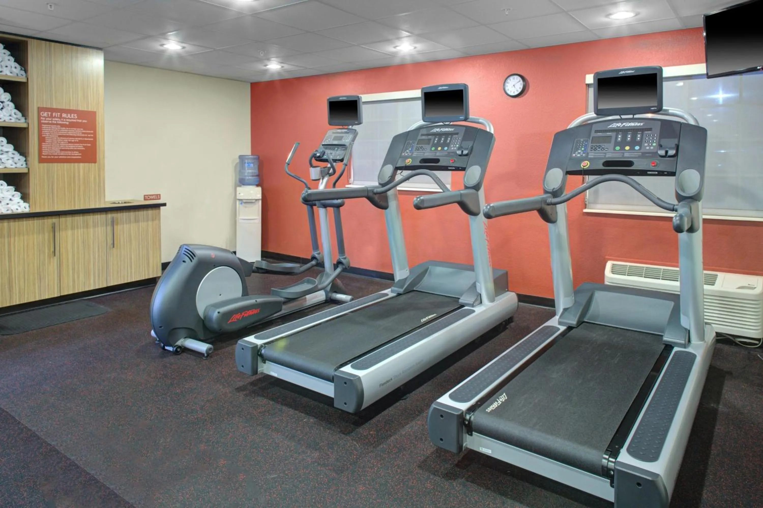 Fitness centre/facilities in TownePlace Suites Wichita East