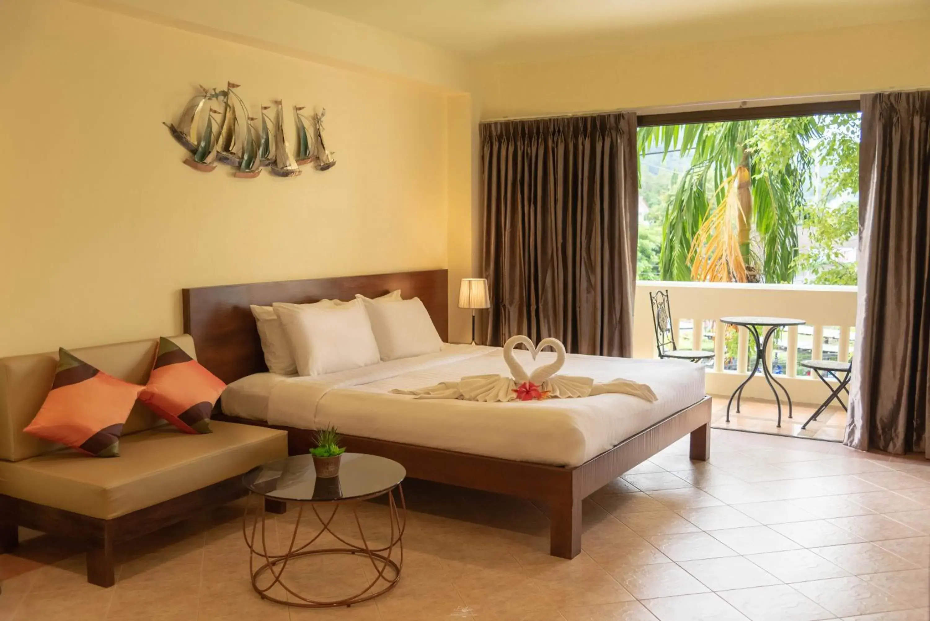 Deluxe Room in Park 38 Hotel - SHA Plus Deluxe Room in Park 38 Hotel - SHA Plus