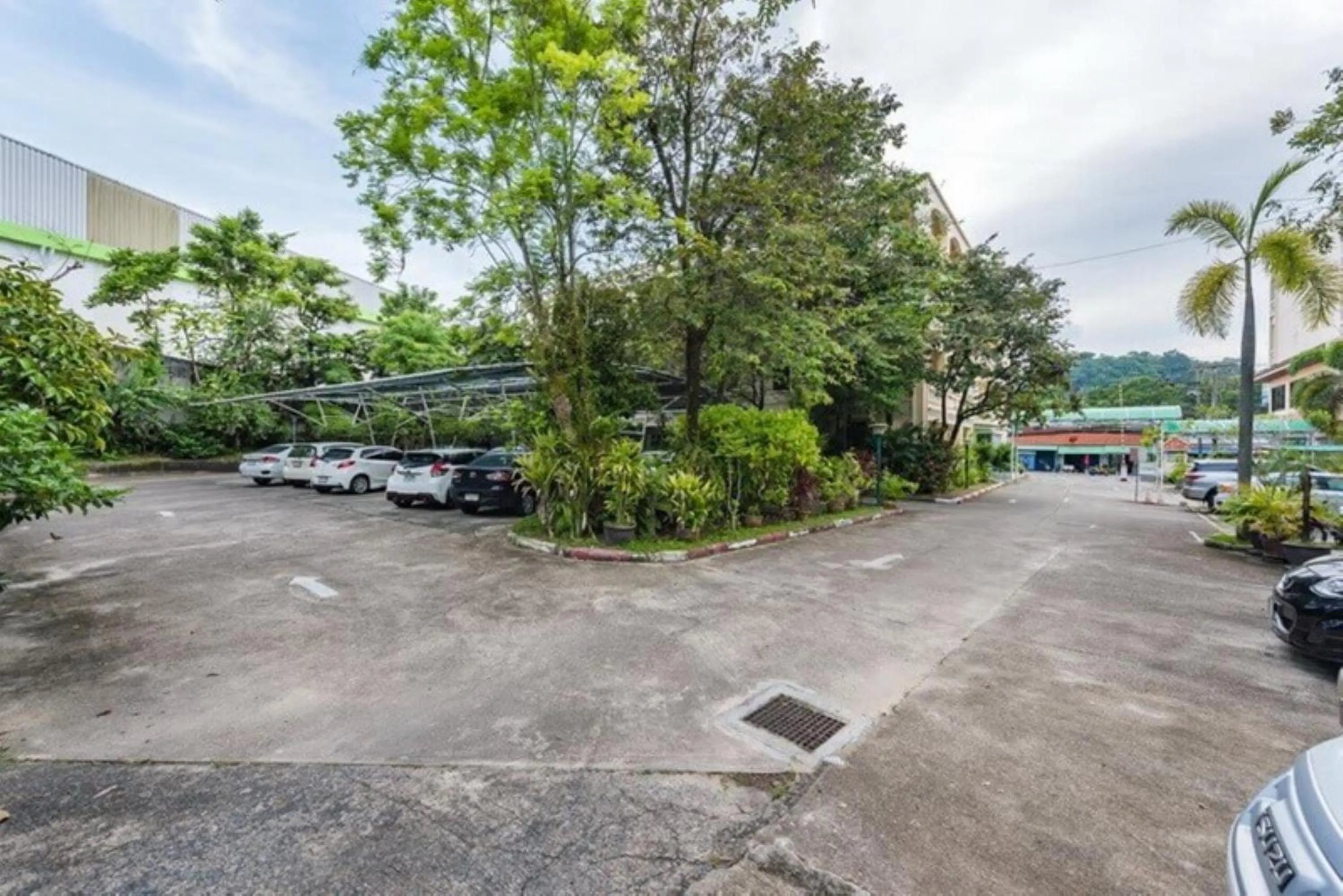 Parking in Park 38 Hotel - SHA Plus