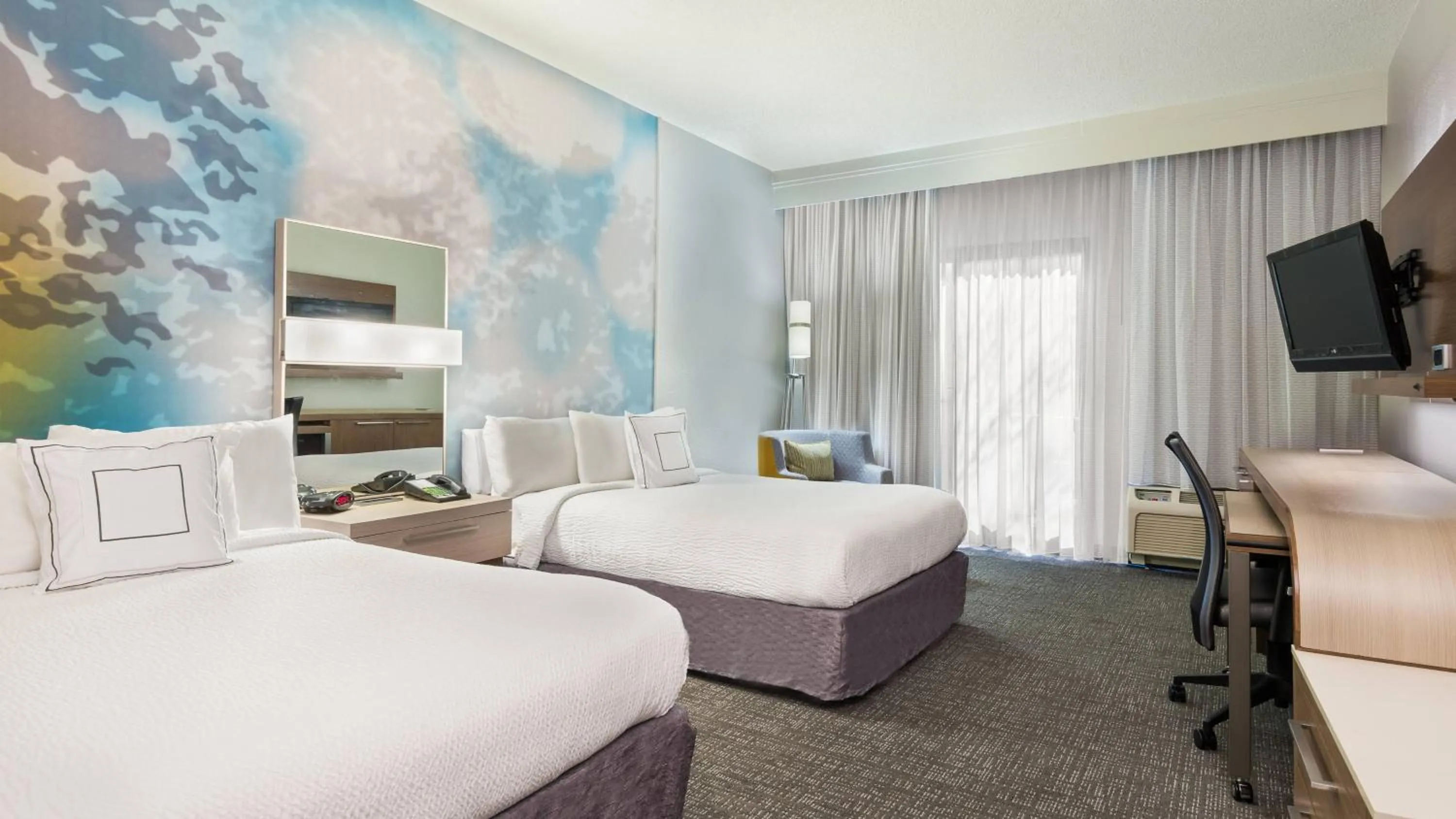 Bedroom, Bed in Courtyard by Marriott Wilmington/Wrightsville Beach